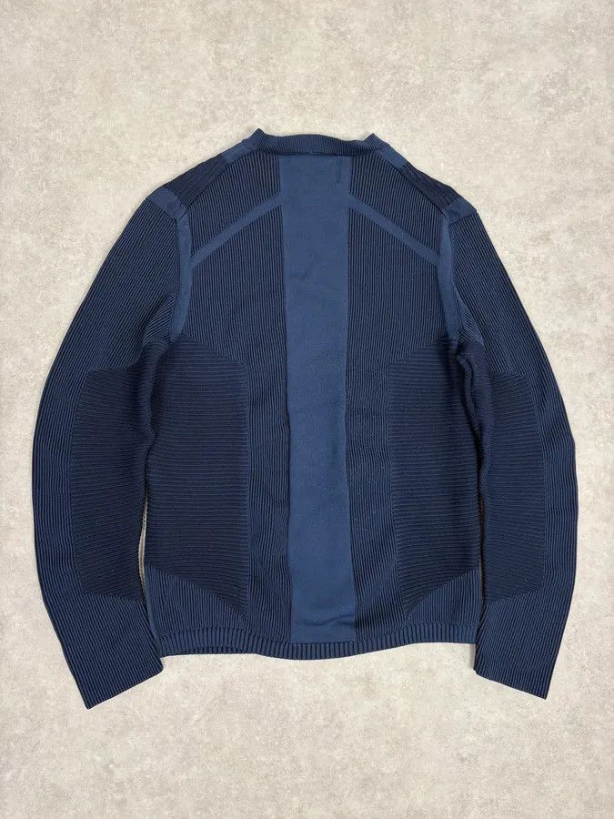 Emporio Armani AW2020 Emporio Armani Navy Modern Wave Wool Sweater Size S / US 4 / IT 40 - 6 Thumbnail