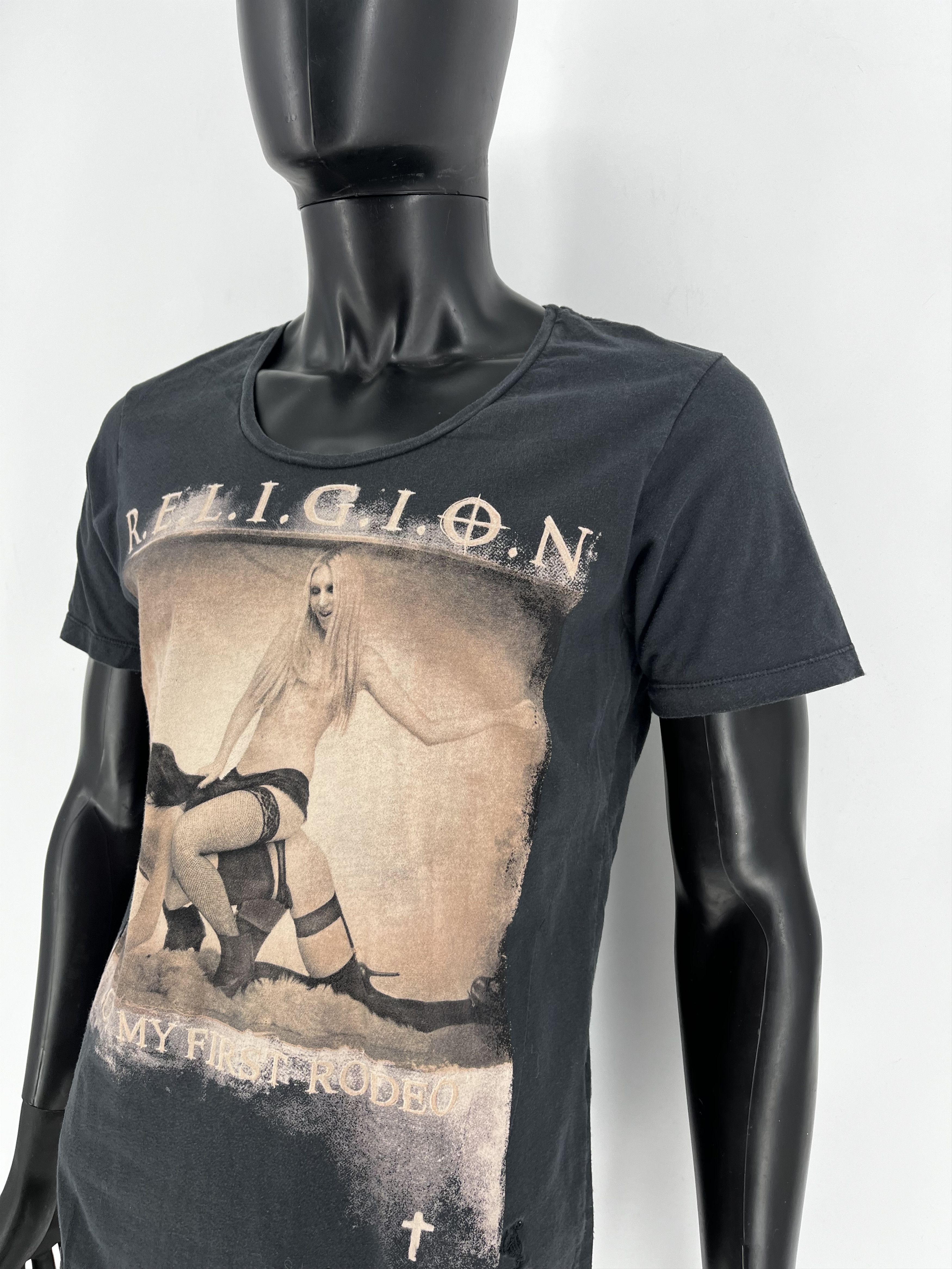 Vintage RARE VINTAGE 00s SEDITIONARIES Religion Girls TSHIRT Cross M Size US M / EU 48-50 / 2 - 7 Thumbnail