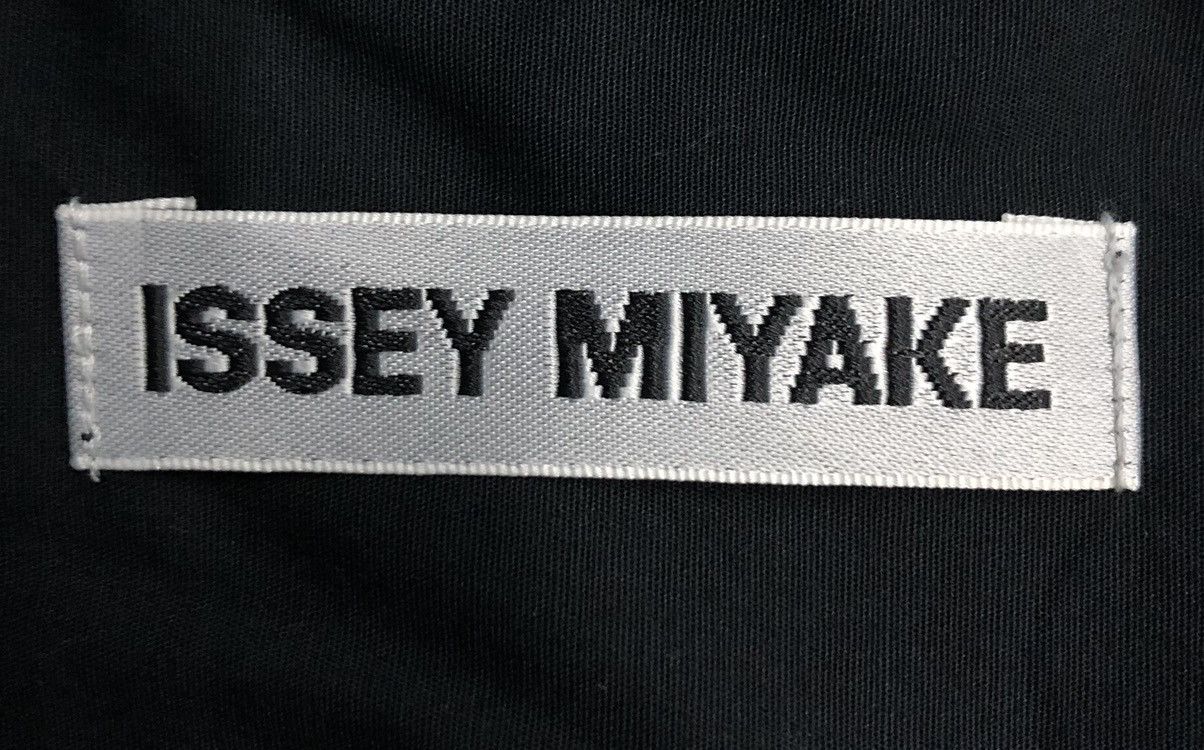 Issey Miyake Issey Miyake Blouses Size S / US 4 / IT 40 - 8 Thumbnail