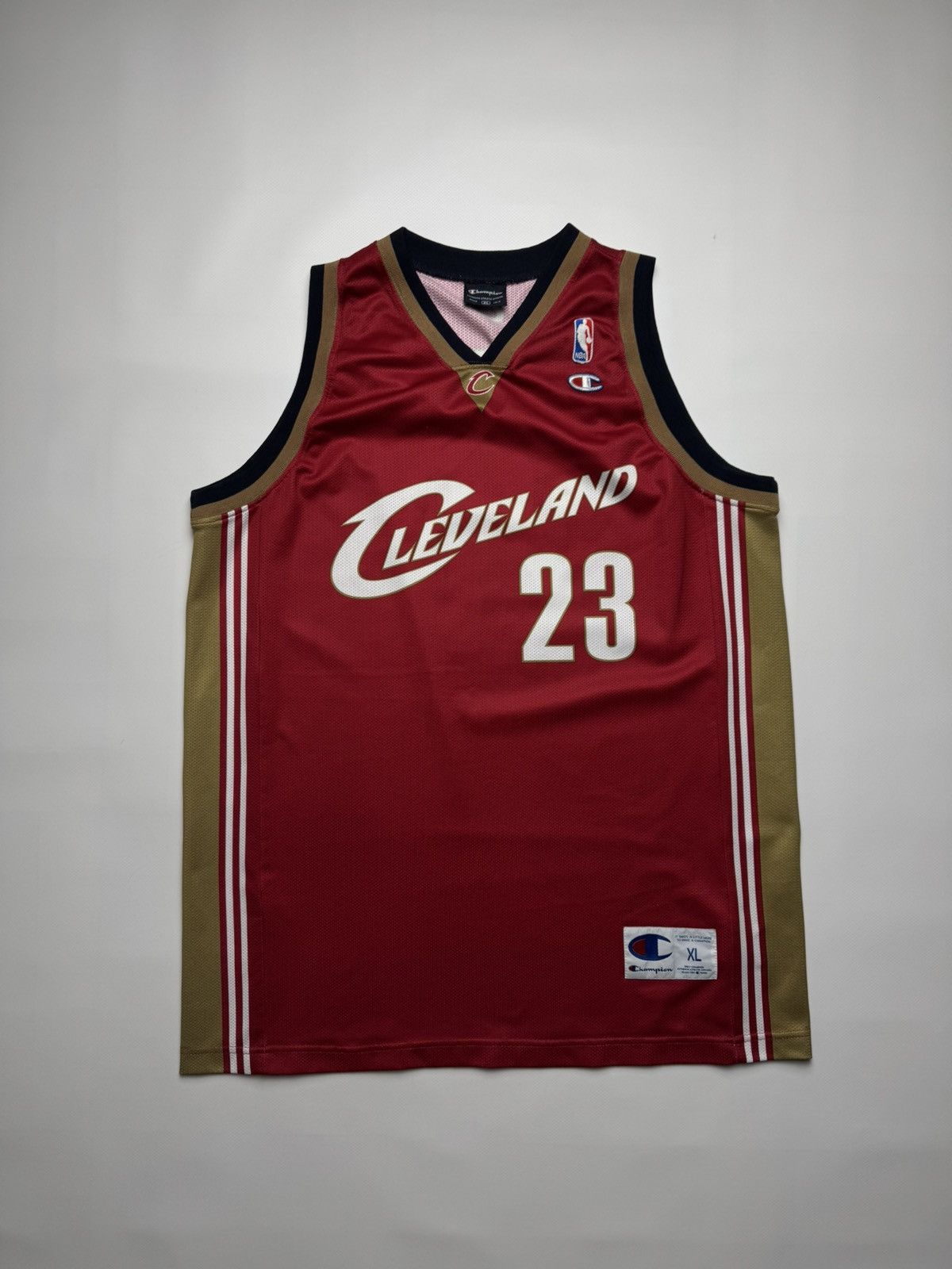 Champion Vintage Champion LeBron James #23 Cleveland Cavaliers Jersey Size US XL / EU 56 / 4 - 1 Thumbnail