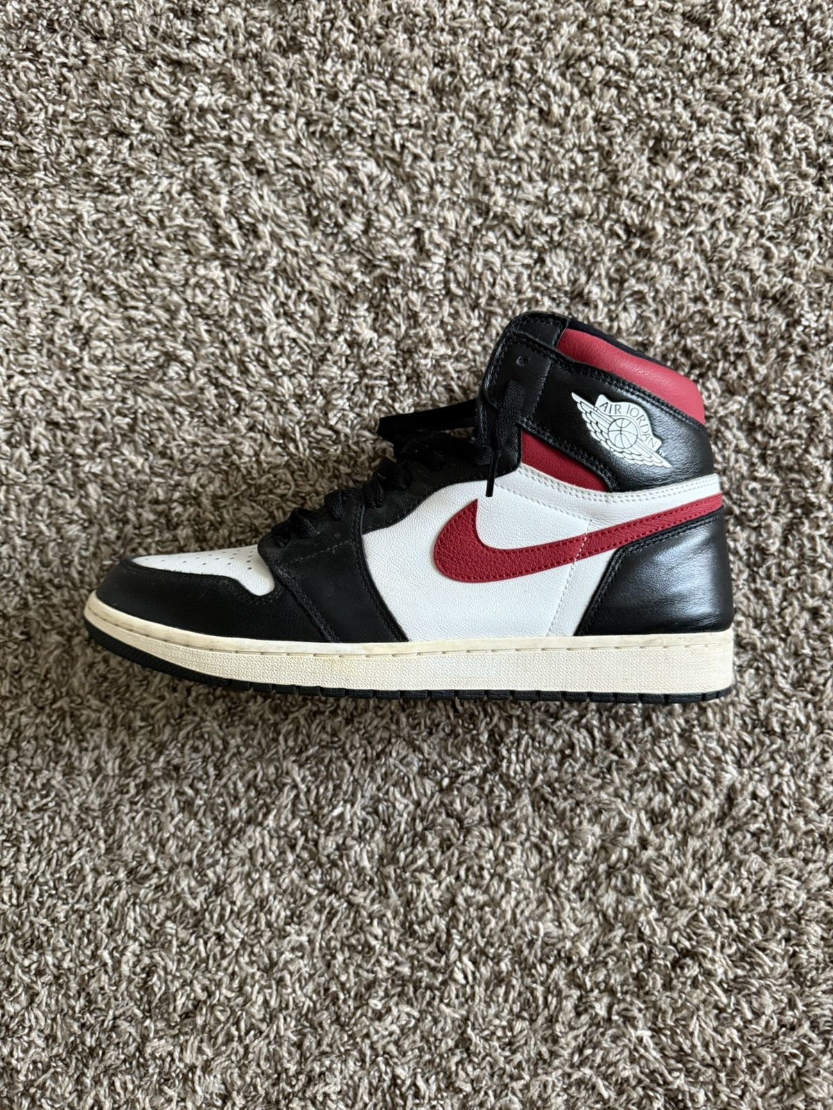 Jordan Brand Air Jordan 1 Retro High Gym Red Size US 12 / EU 45 - 7 Thumbnail