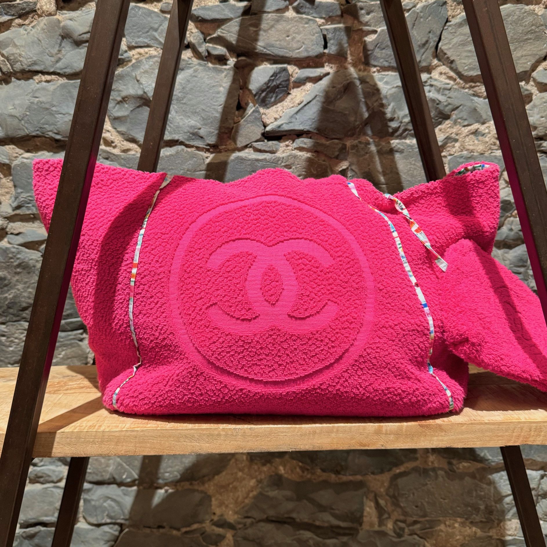Chanel Chanel 2019 Pink Terry Cloth CC Beach Bag With Pouch & Towel Size ONE SIZE - 2 Thumbnail