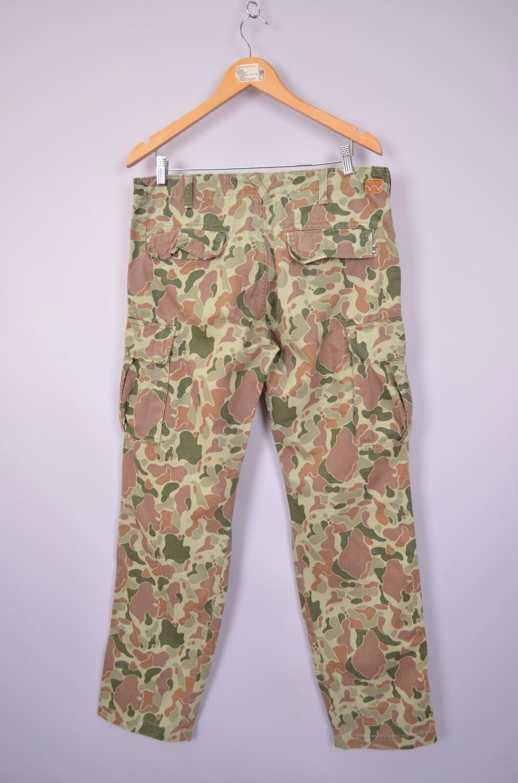 Edwin Mens Edwin Field 8,3 OZ Camo Stone Washed Pants Size W32 L32 Size US 32 / EU 48 - 8 Thumbnail