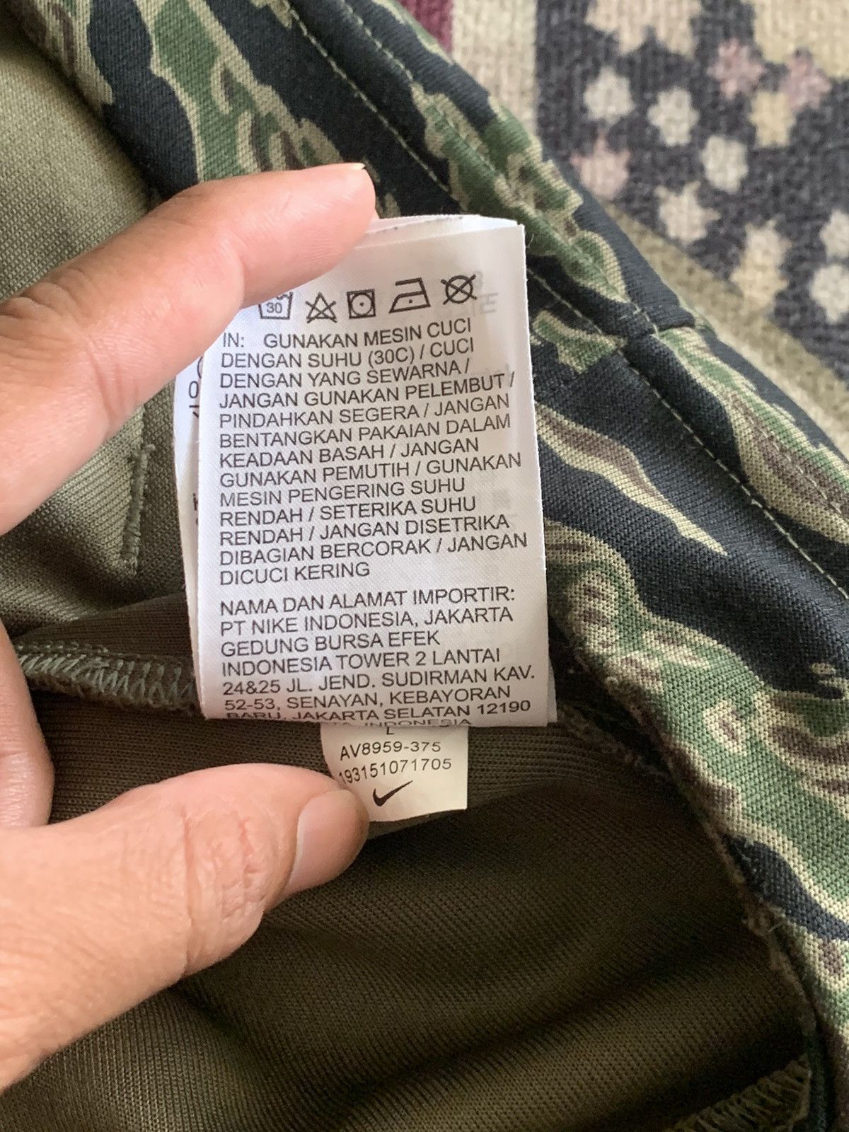 Nike Nike Tiger Stripe Camo Hoodie Size US L / EU 52-54 / 3 - 8 Thumbnail