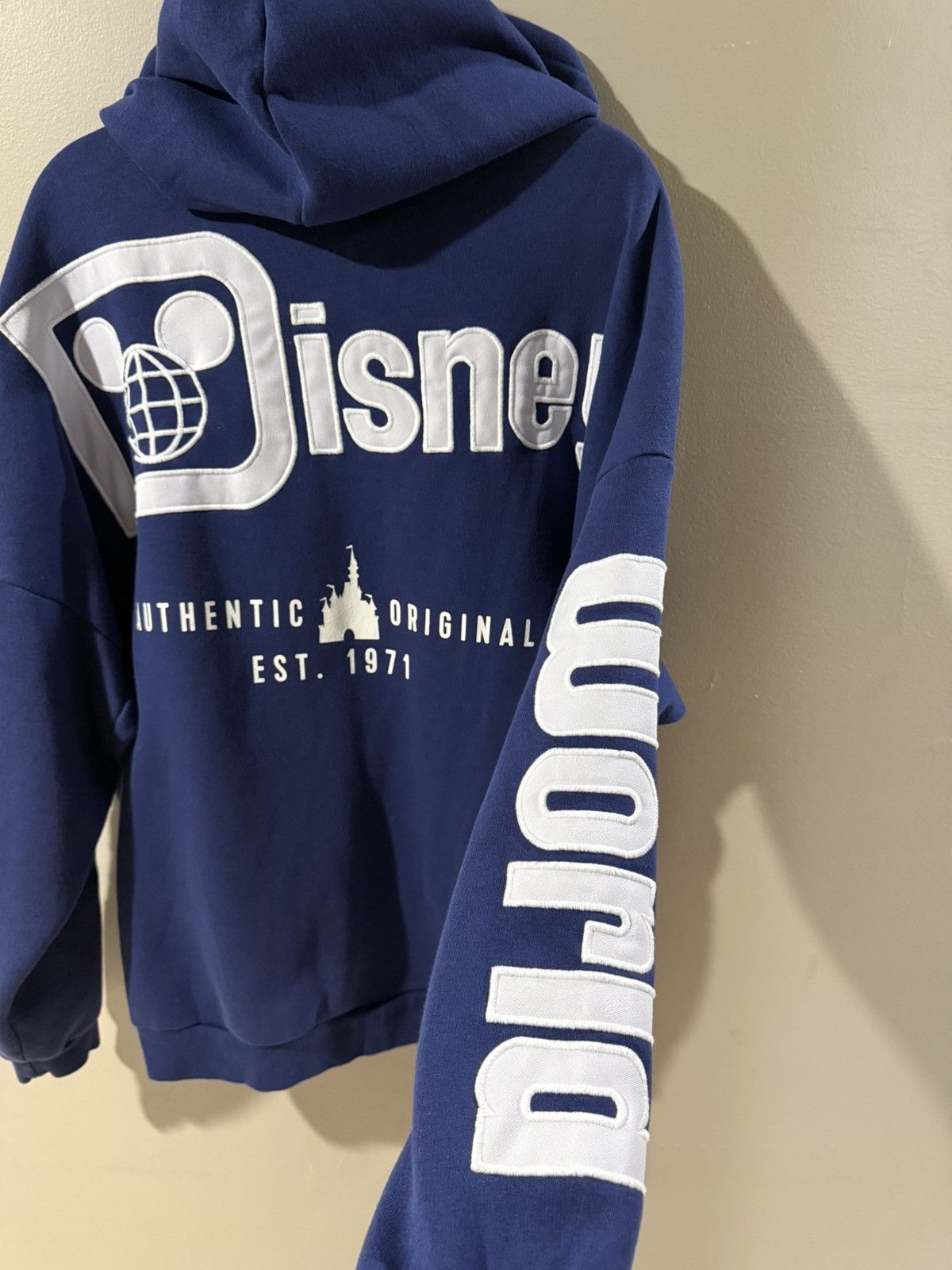 Disney Disney hoodie Size US XL / EU 56 / 4 - 4 Thumbnail