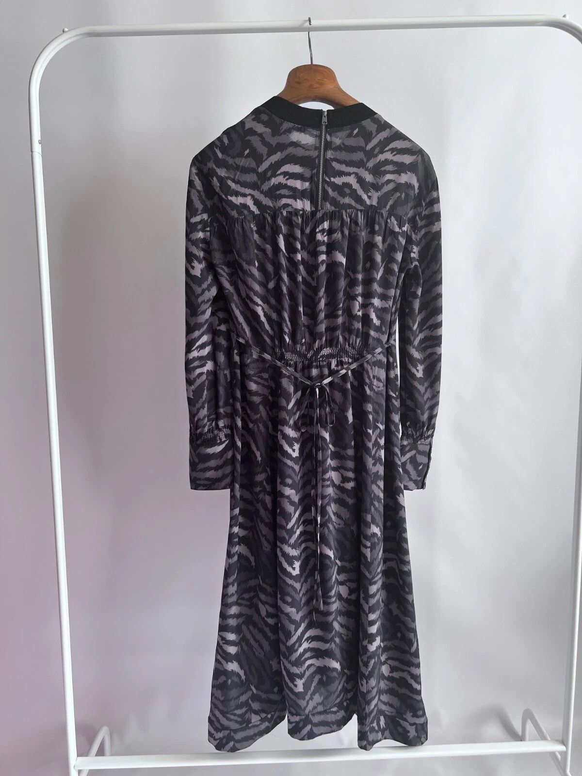 Allsaints AllSaints Fayre Remix Print Crepe Midi Dress Long Sleeves Size M / US 6-8 / IT 42-44 - 10 Thumbnail