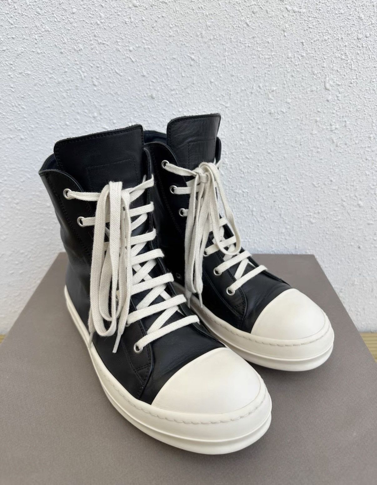 Rick Owens Rick Owens Mainline High-Top Black & White Patent Leather Size US 7 / EU 40 - 1 Thumbnail