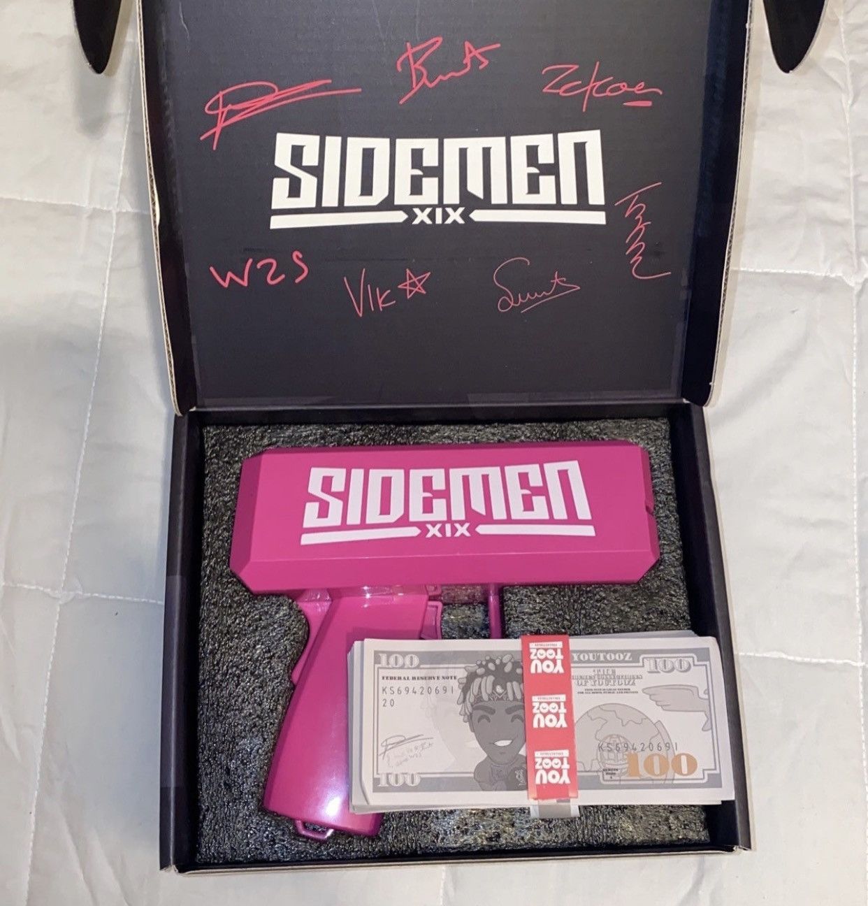 Youtooz X Sidemen U.K. Group vintage money gun Signatures