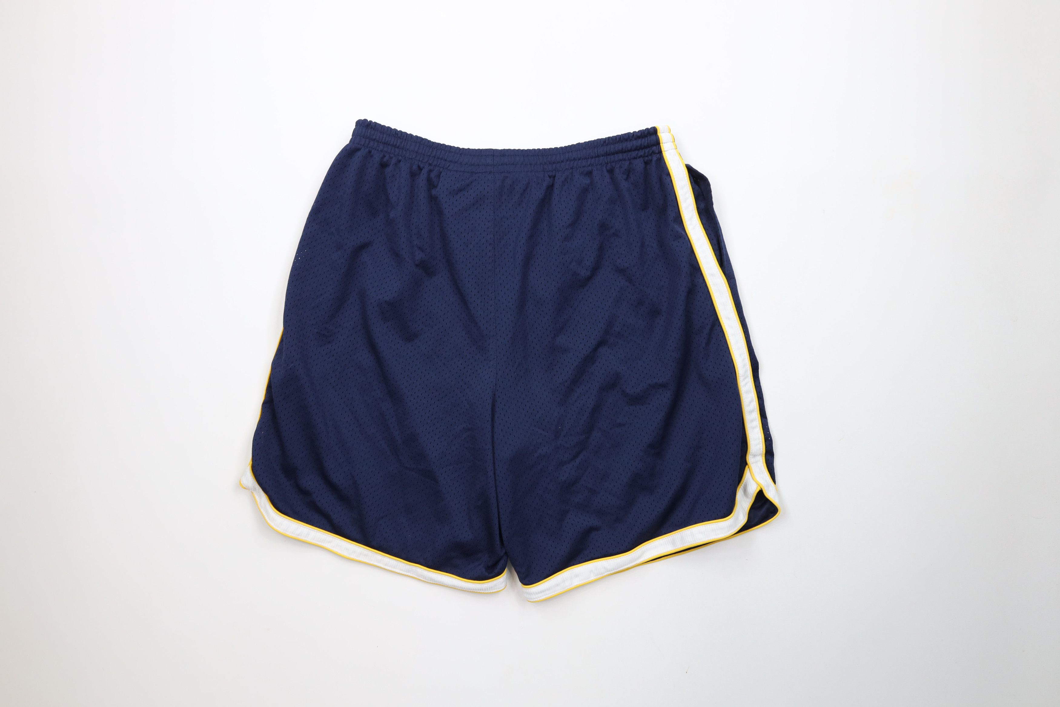 Starter × Vintage Vintage 90s Starter University of Michigan Basketball Shorts Size US 34 / EU 50 - 12 Thumbnail