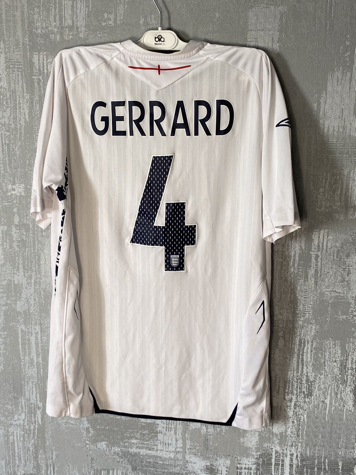 Umbro 2008 Vintage Umbro England Soccer Jersey #4 Gerrard Size US M / EU 48-50 / 2 - 2 Thumbnail