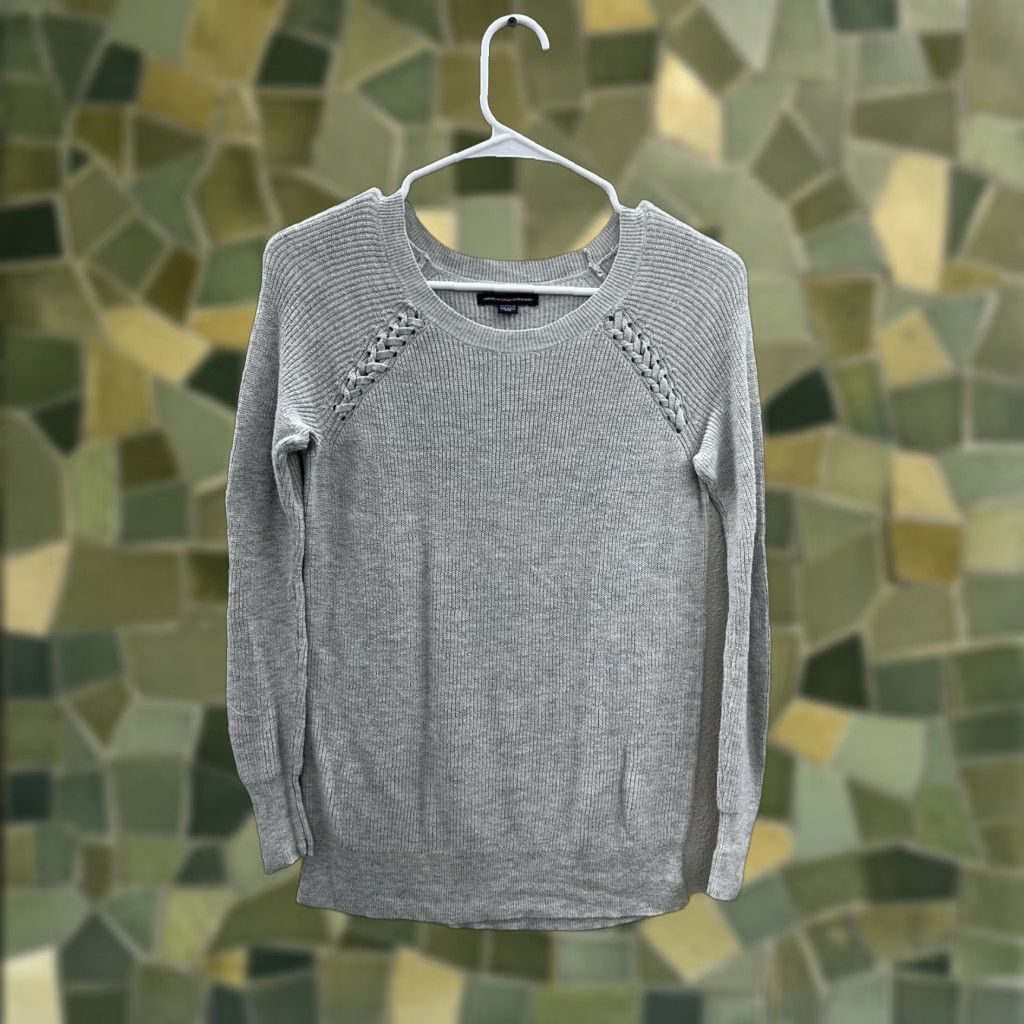 American Eagle Outfitters American Eagle Outfitters Sweater Womens Size XS Gray Long Sleeve Thin Knit Pullover Regular 90s Pattern Solid Crew Neck"} Size XS / US 0-2 / IT 36-38 - 1 Thumbnail