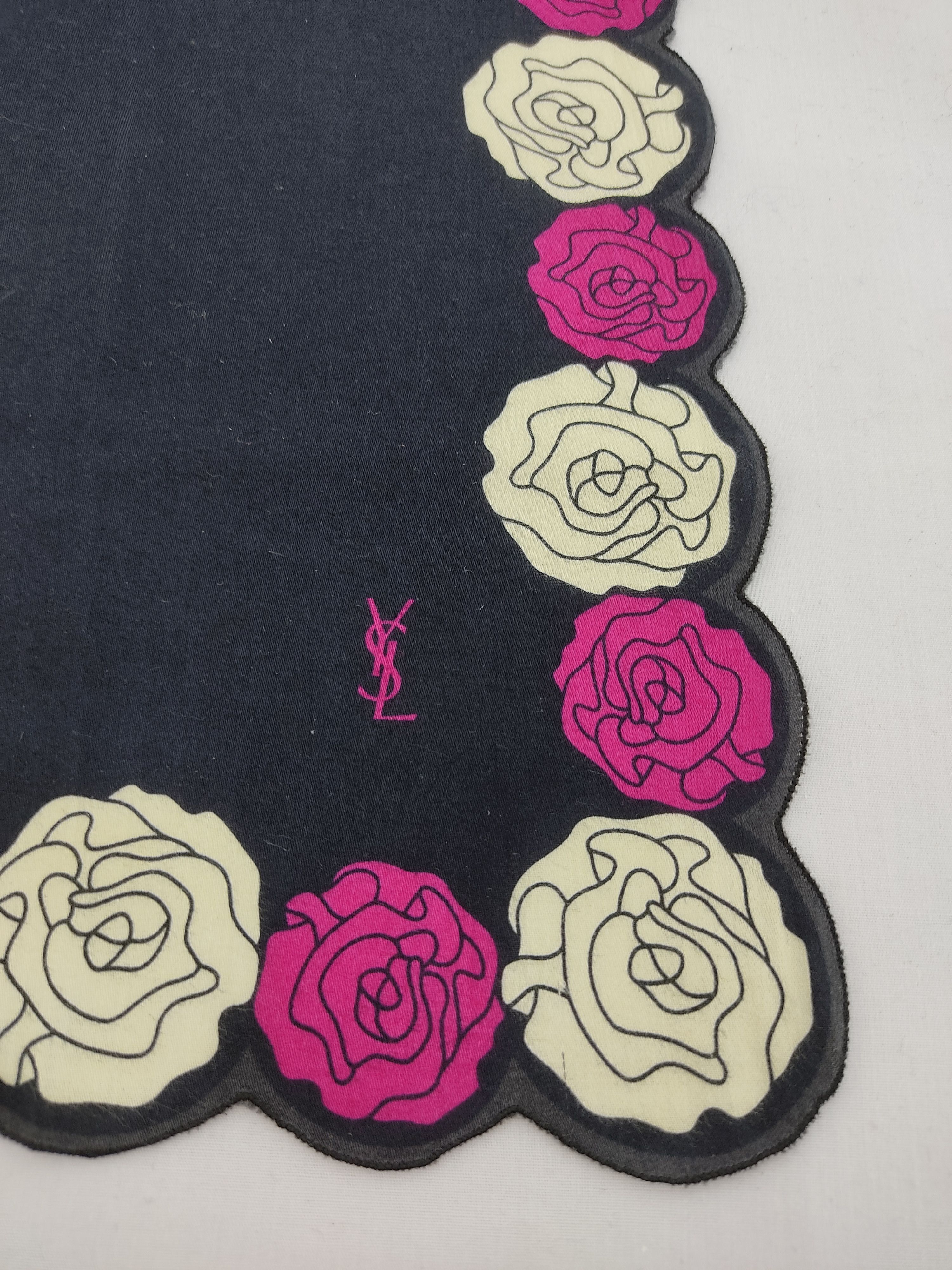 Vintage × Yves Saint Laurent Vintage Yves Saint Laurent Handkerchief / Neckwear / Bandana Size ONE SIZE - 4 Thumbnail