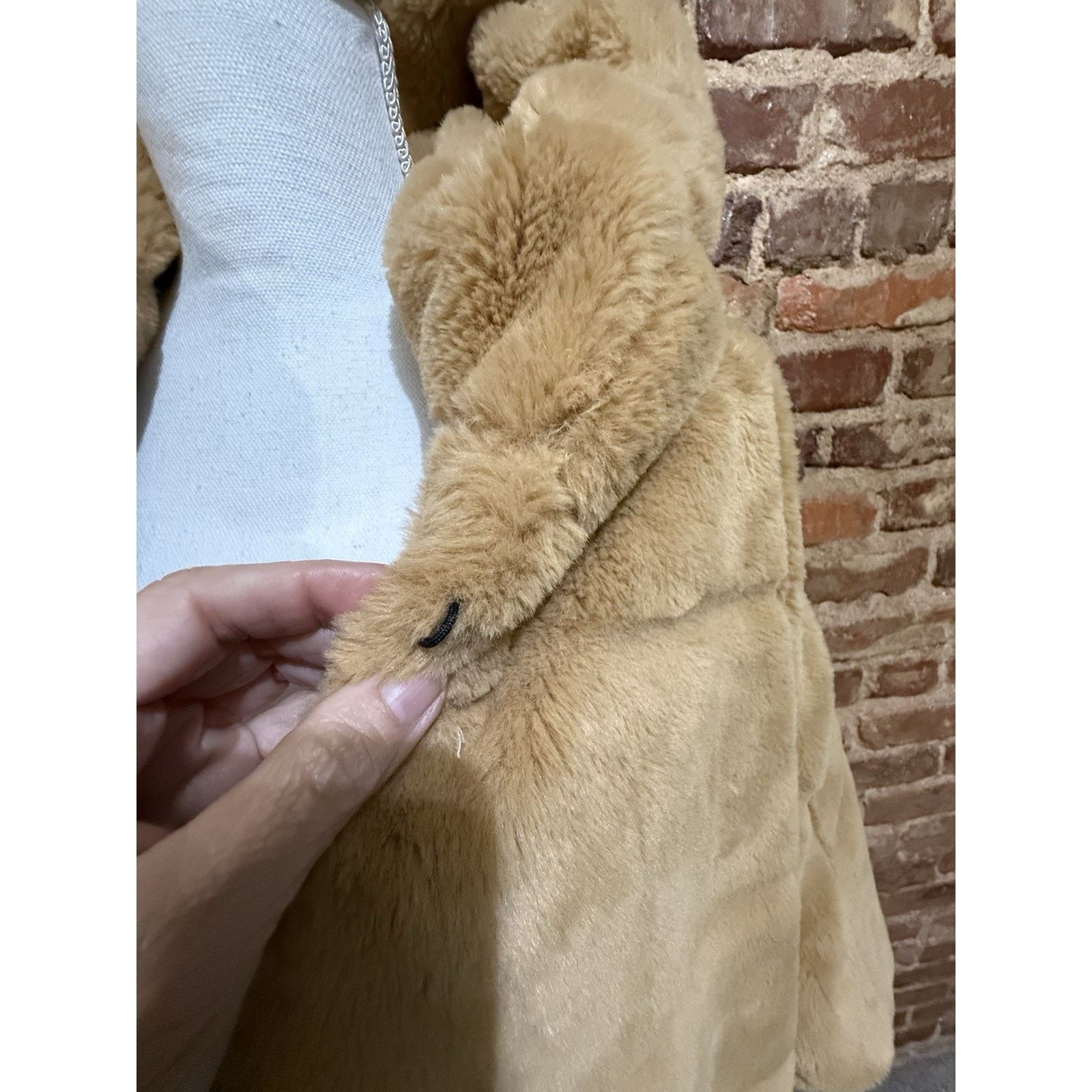 & Other Stories QIYE FAUX FUR HOODED TAN RIBBED FURRY JACKET ONE SIZE Size ONE SIZE - 8 Thumbnail