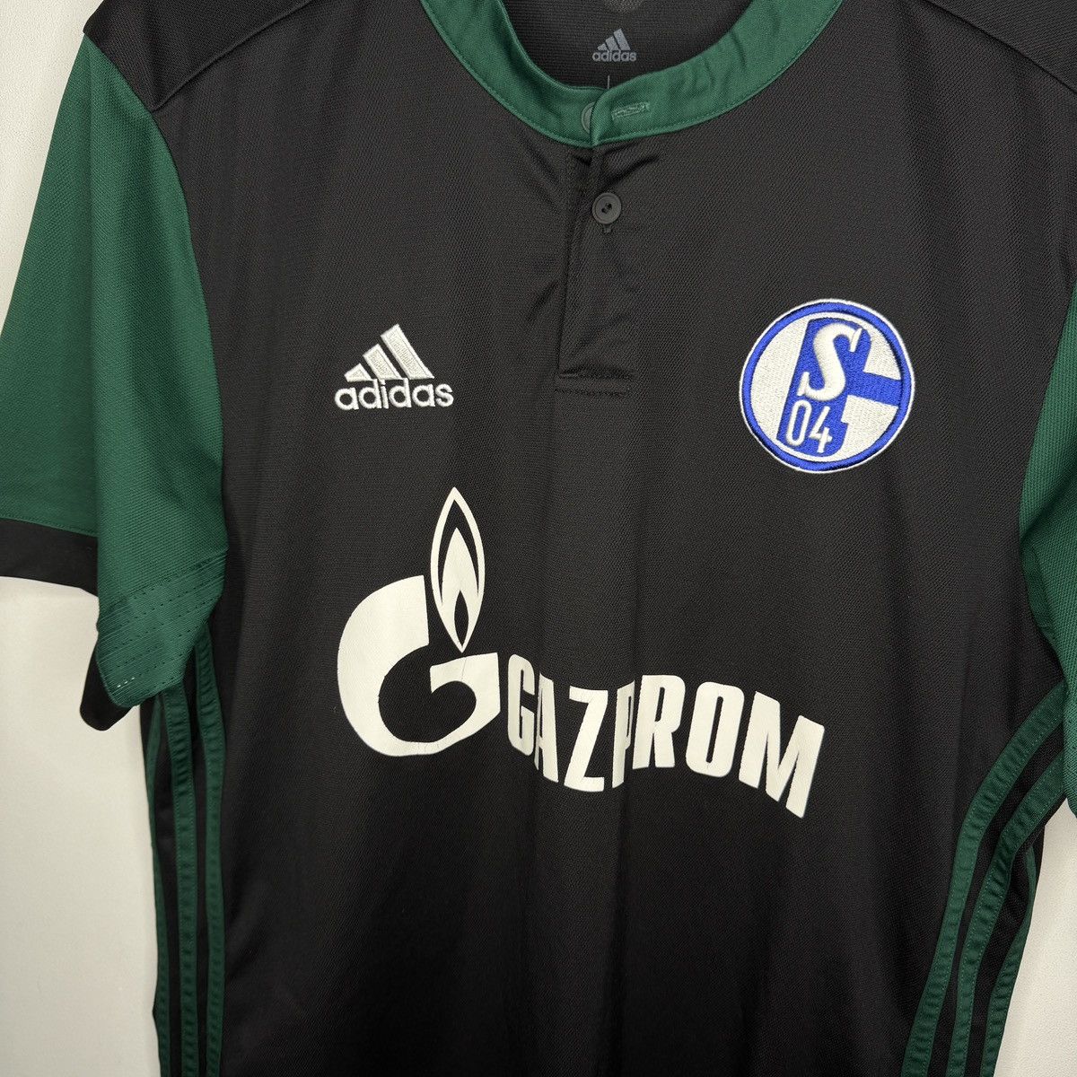 Adidas Schalke 04 Football Shirt Umbro Soccer Jersey Size L Size US L / EU 52-54 / 3 - 4 Thumbnail