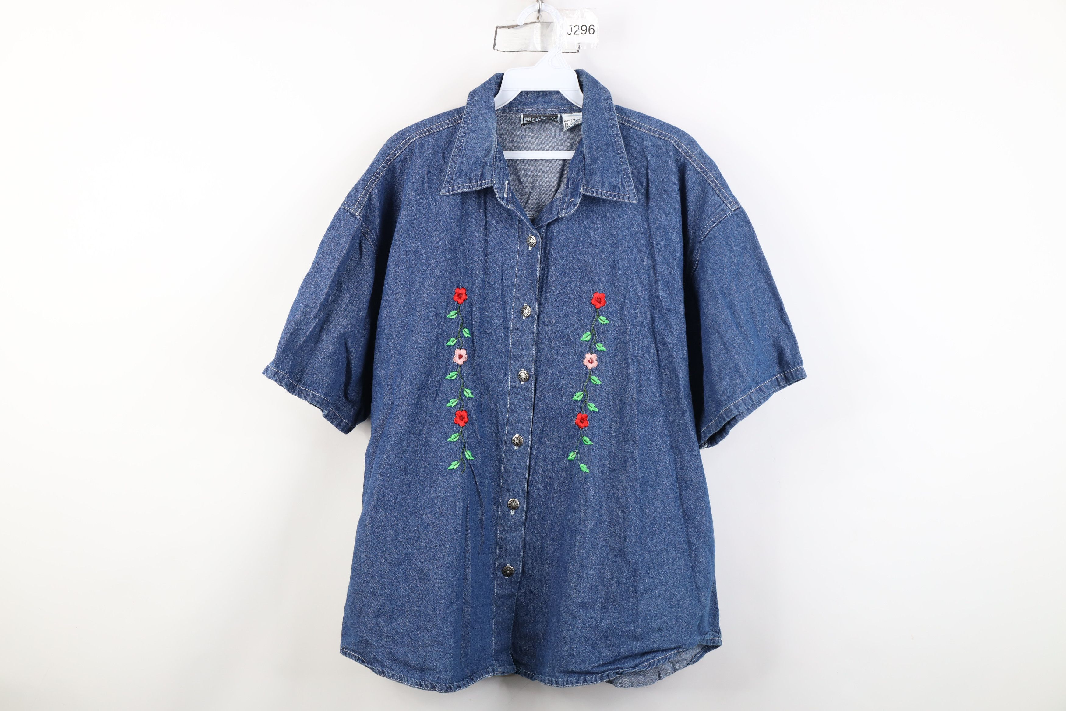 Vintage Vintage 90s Streetwear Embroidered Denim Jean Button Shirt Size 4XL / US 24-26 - 1 Thumbnail