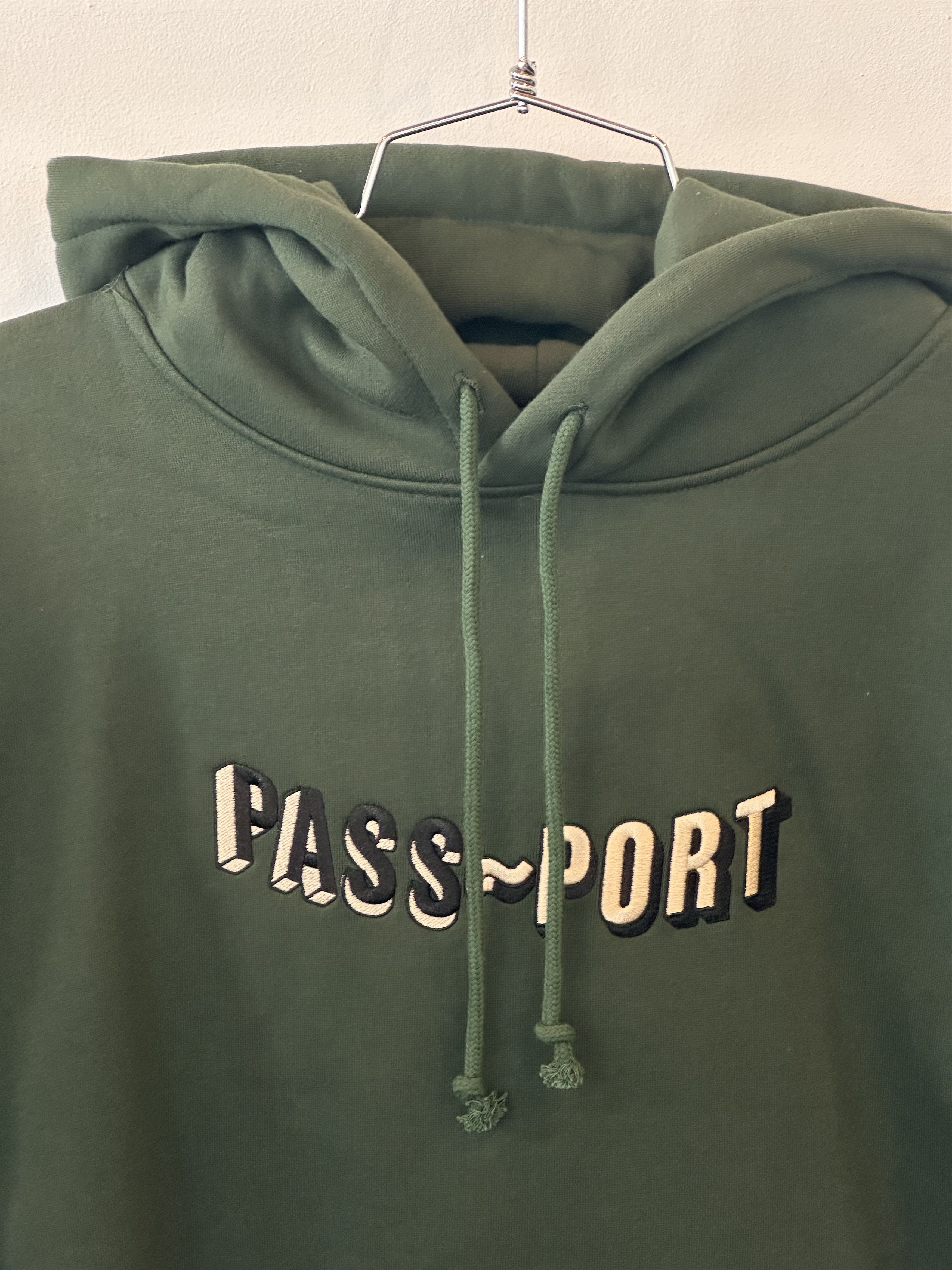 Passport PASS~PORT Sunken Hooded Fleece size L Size US L / EU 52-54 / 3 - 2 Thumbnail
