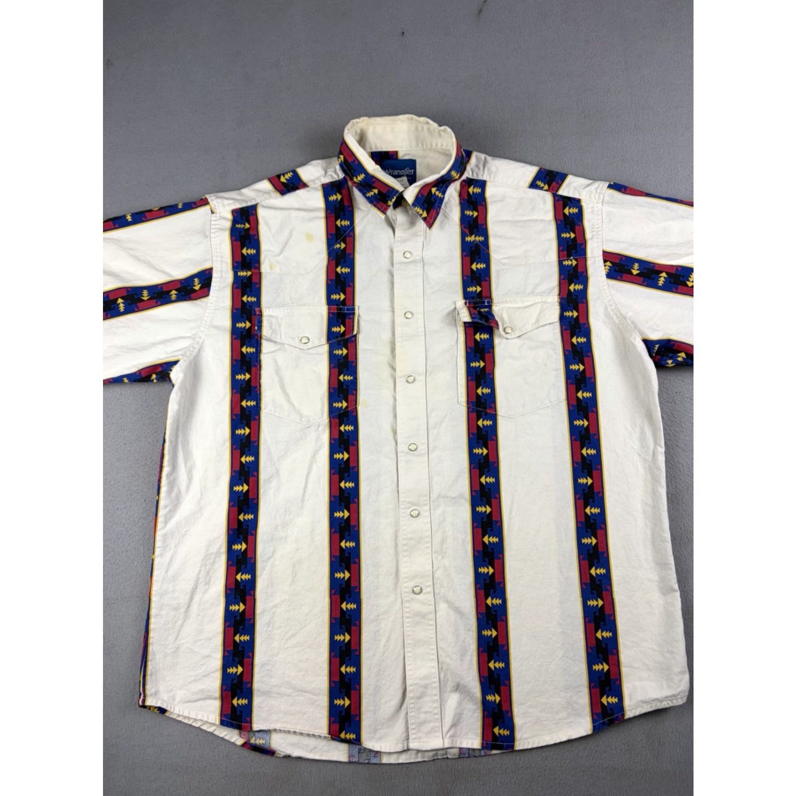 Wrangler VINTAGE Wrangler Shirt Western Aztec Striped Short Sleeve Button-Up Collared Cotton White XL Men’s Size US XL / EU 56 / 4 - 2 Thumbnail