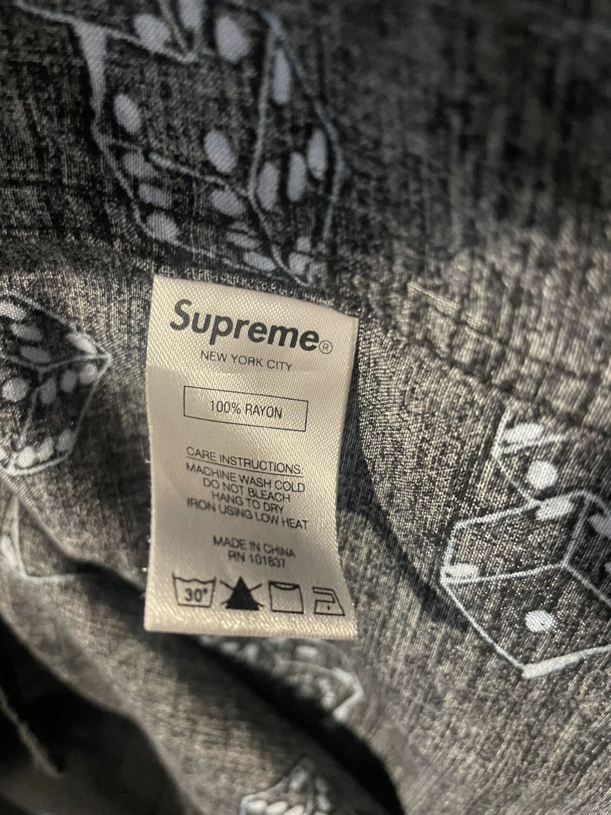 Supreme Supreme Dice Shirt Size US L / EU 52-54 / 3 - 2 Thumbnail