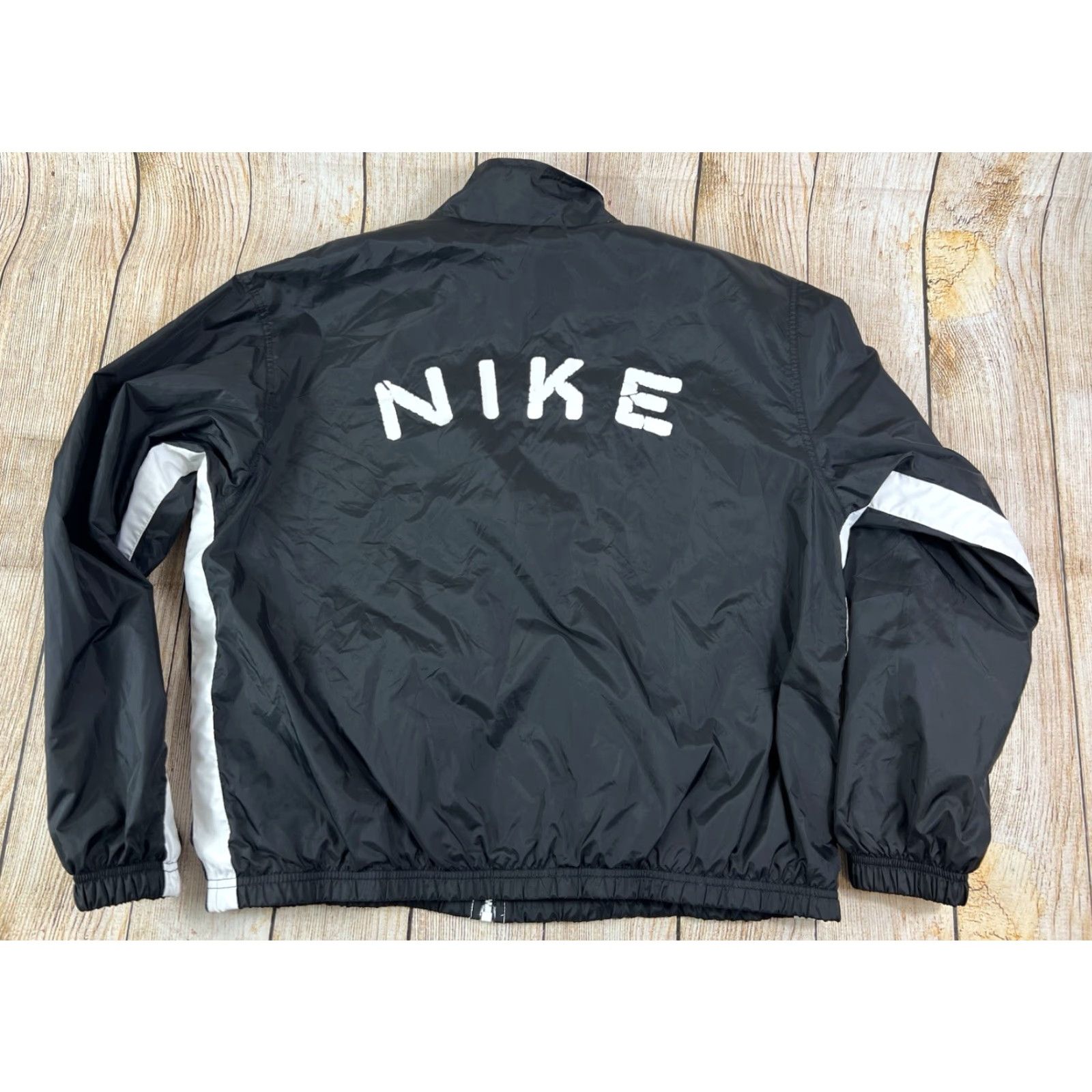 Nike VINTAGE Nike Windbreaker Jacket XL Women Black 90s Full Zip Size XL / US 12-14 / IT 48-50 - 2 Thumbnail