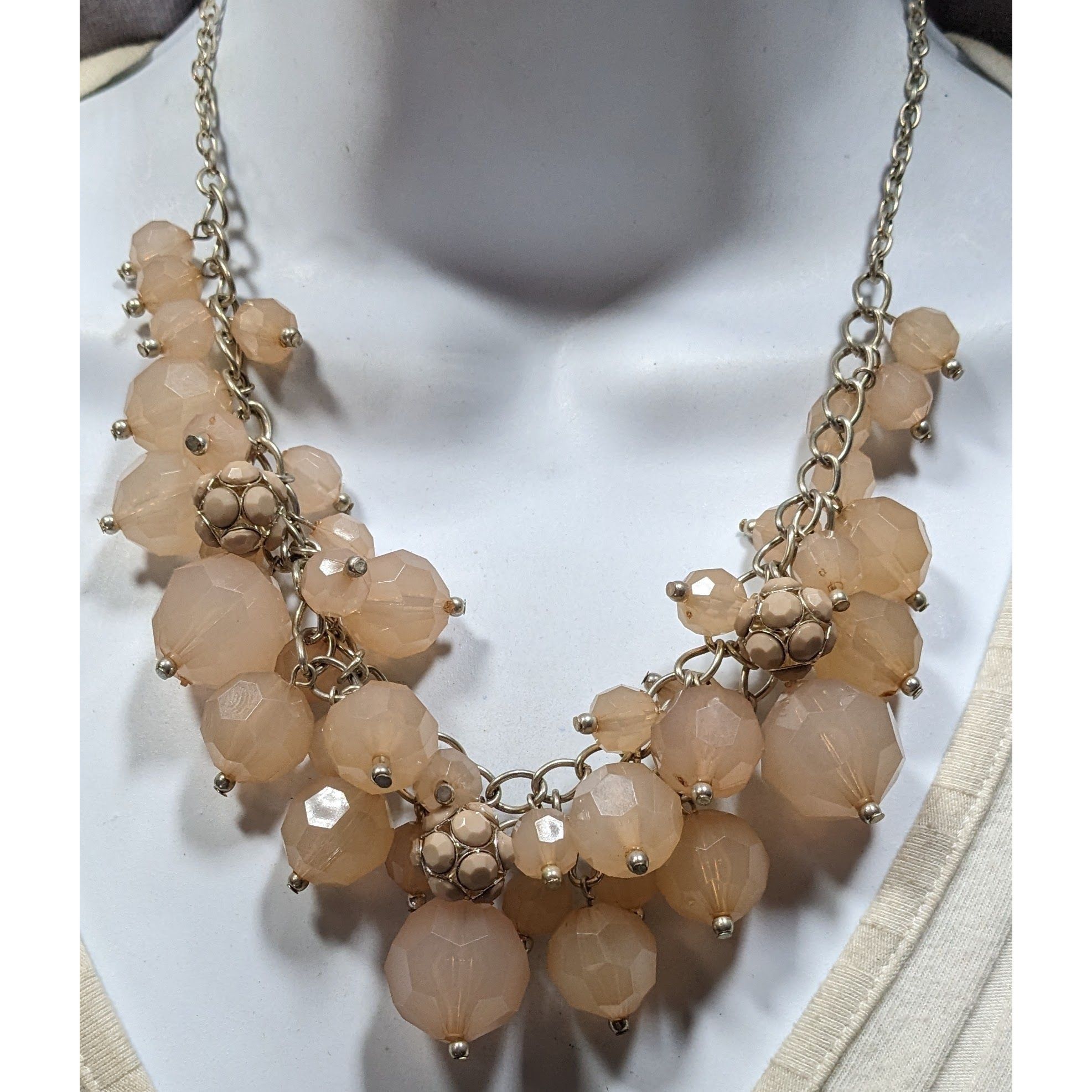 Other NY Collection Y2K Chunky Silver Peach Beaded Cluster Stateme Size ONE SIZE - 4 Thumbnail