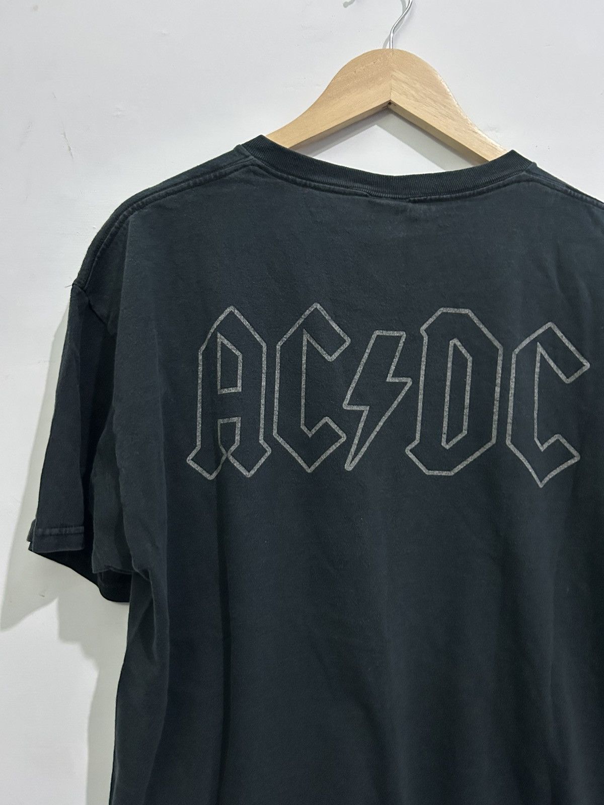 AC/DC Vintage Distressed 90s ACDC band tee Size US XL / EU 56 / 4 - 5 Thumbnail