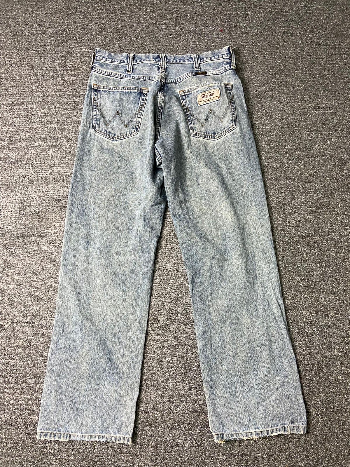 Japanese Brand × Vintage × Wrangler Vintage WRANGLER Relaxed Fit Denim Jeans (131) Size US 28 / EU 44 - 2 Thumbnail