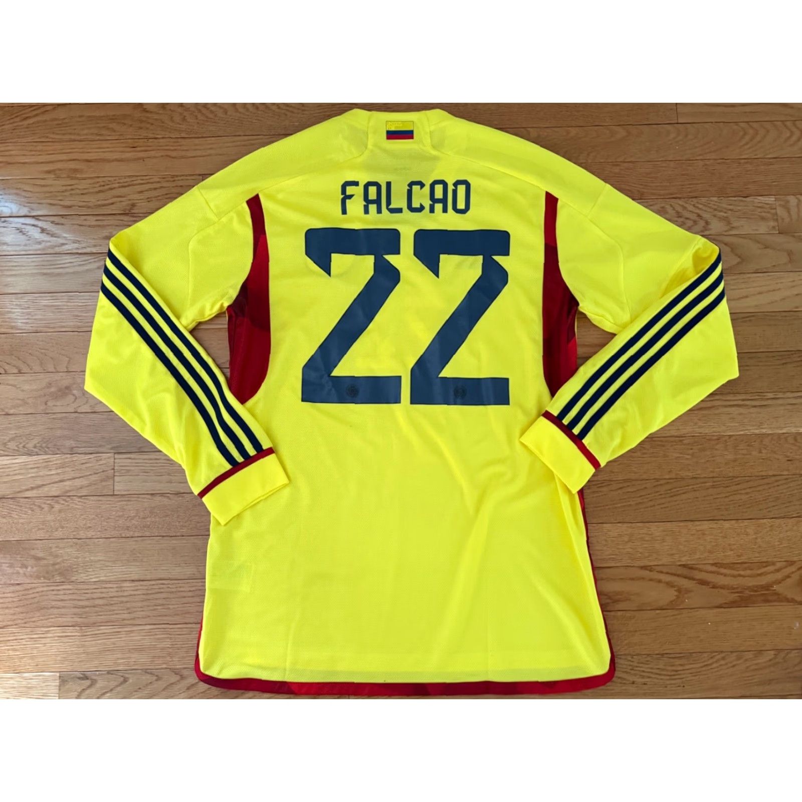 Adidas VINTAGE adidas Colombia Home Jersey 2022/2023 Yellow Long Sleeve Falcao #22 Mens L Shirt Crew Neck 90s Grail Vintage Workwear Size US L / EU 52-54 / 3 - 2 Thumbnail
