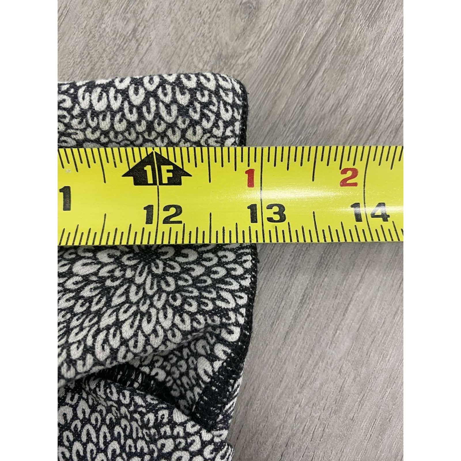 Lululemon Lululemon Wunder Shorts Scatter Star Arctic Grey L 4 A000632 Size 27" / US 4 / IT 40 - 5 Thumbnail