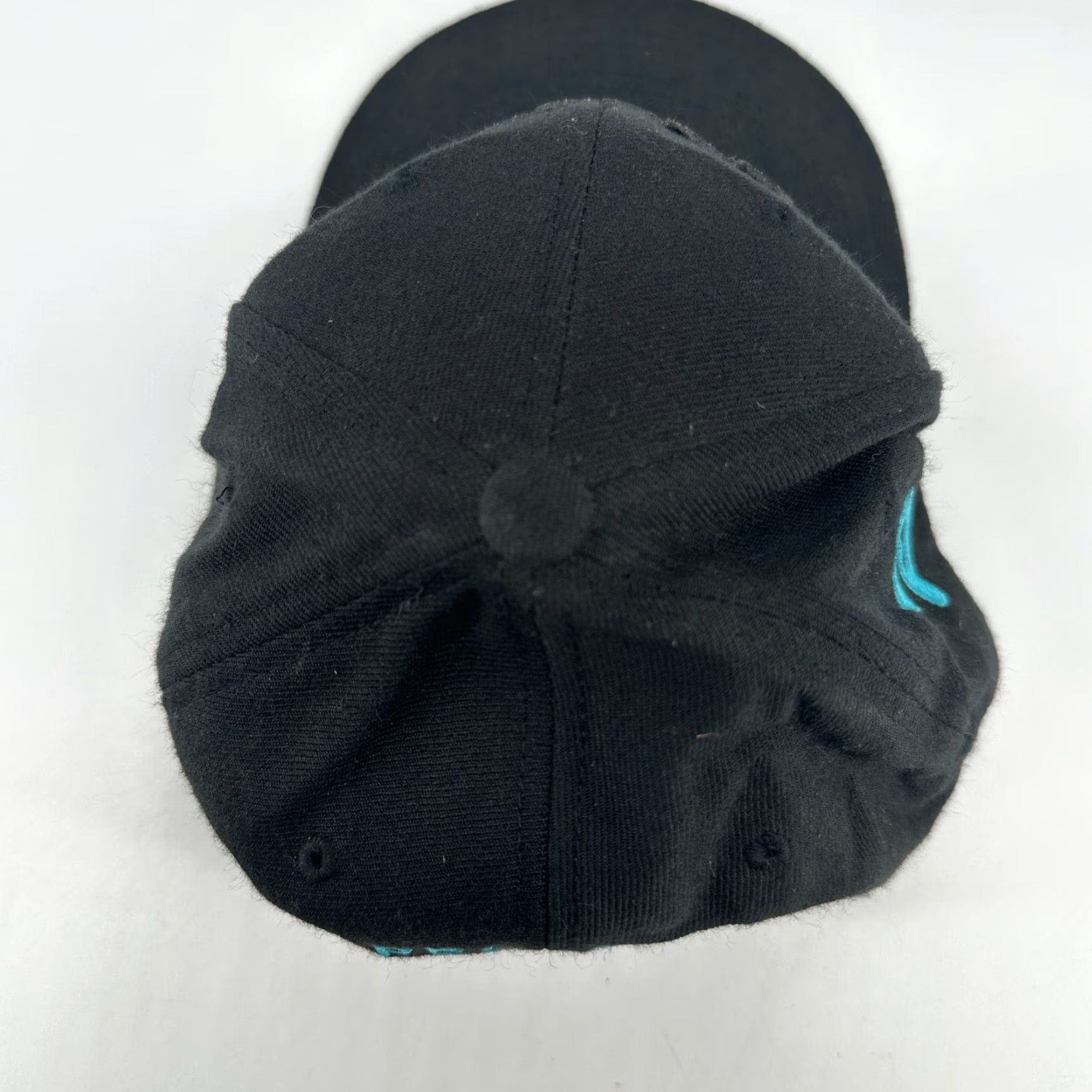 Vintage VINTAGE Peloton X Sanford Greene Hat Snapback Black Comic Book Artist Peloton Bike Mens One Size Black Comics Snapback 90s Size ONE SIZE - 5 Thumbnail