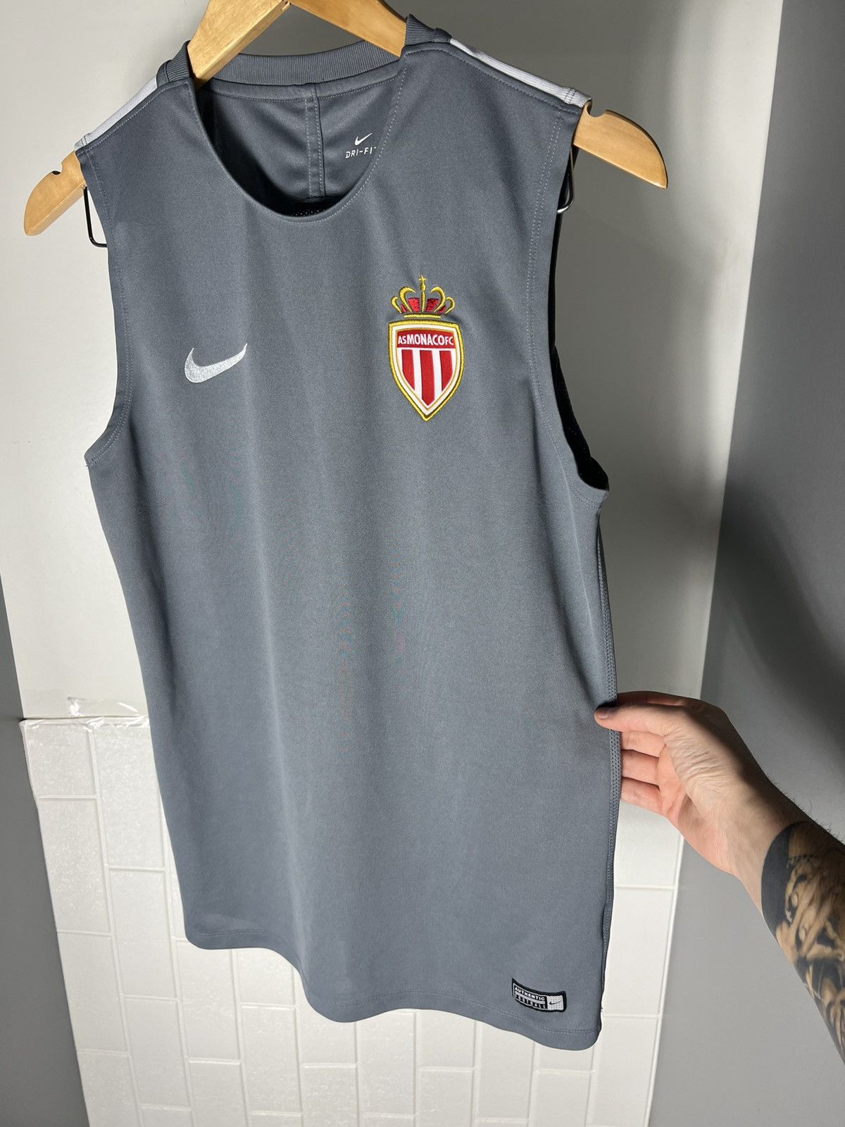 Nike VINTAGE NIKE FC AS MONACO FRANCE RETRO SOCCER JERSEY Y2K 90s Size US S / EU 44-46 / 1 - 16 Thumbnail