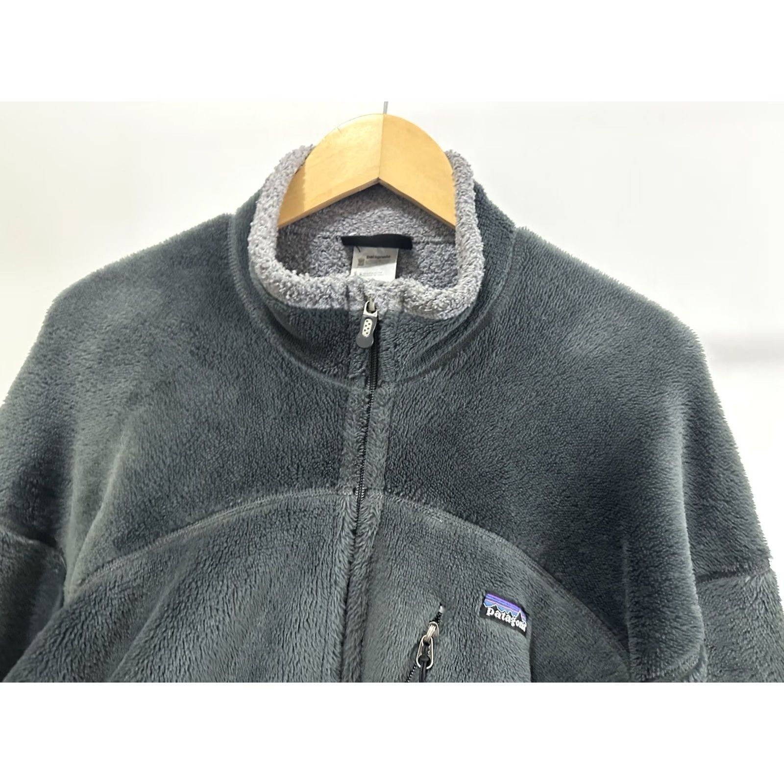 Patagonia VTG Patagonia Regulator R4 Polartec Deep Pile Full Zip fleece Jacket Size L Gray Mens Size US L / EU 52-54 / 3 - 3 Thumbnail