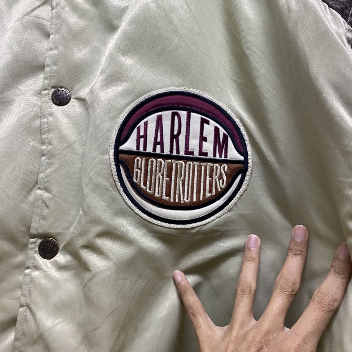 Fubu × Harlem Globetrotters × Vintage Vintage Limited Edition Platinum Fubu Harlem Globetrotters Size US XL / EU 56 / 4 - 10 Thumbnail