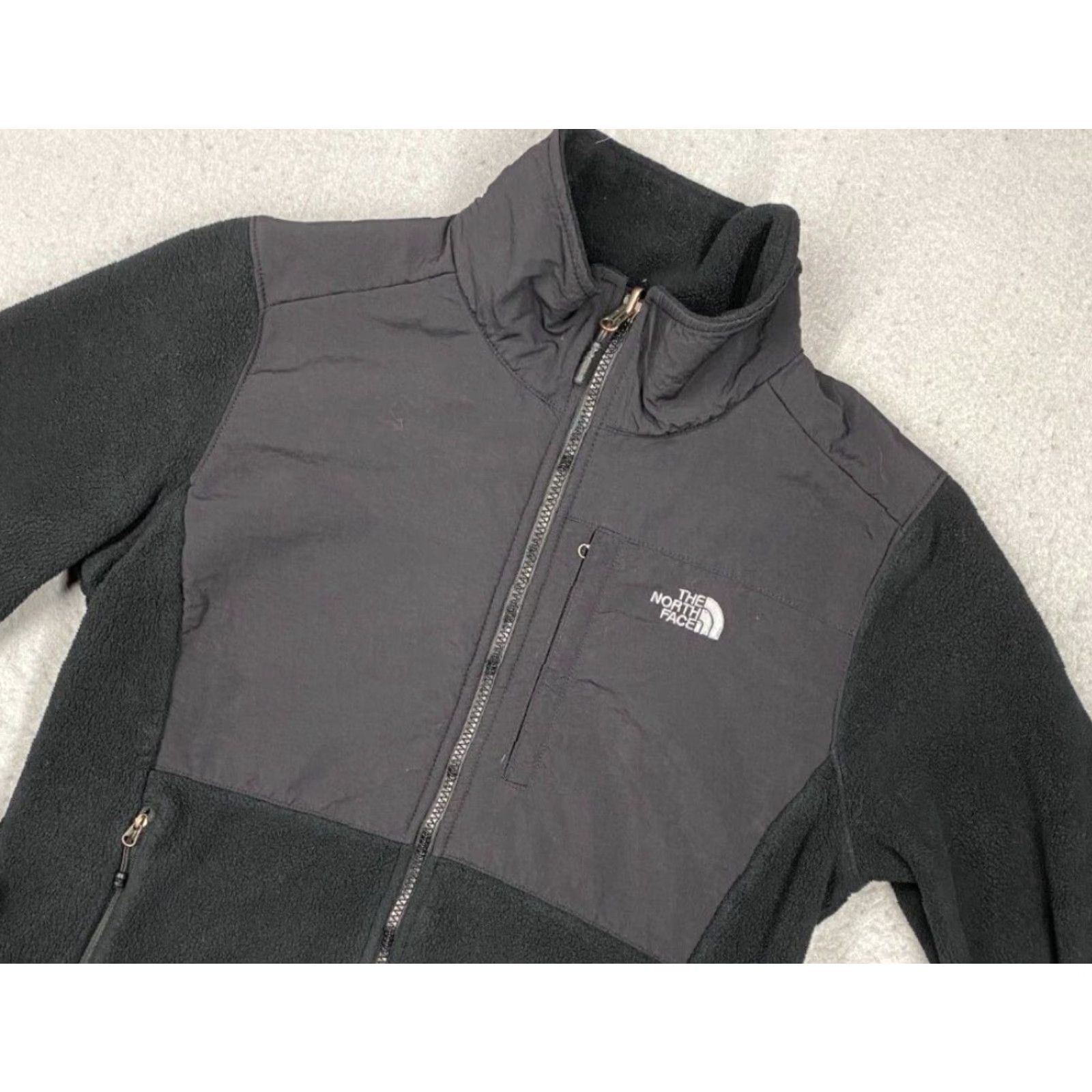 The North Face The North Face Jacket Women Medium Black Denali Full Zip Polartec Gorpcore Size M / US 6-8 / IT 42-44 - 2 Thumbnail
