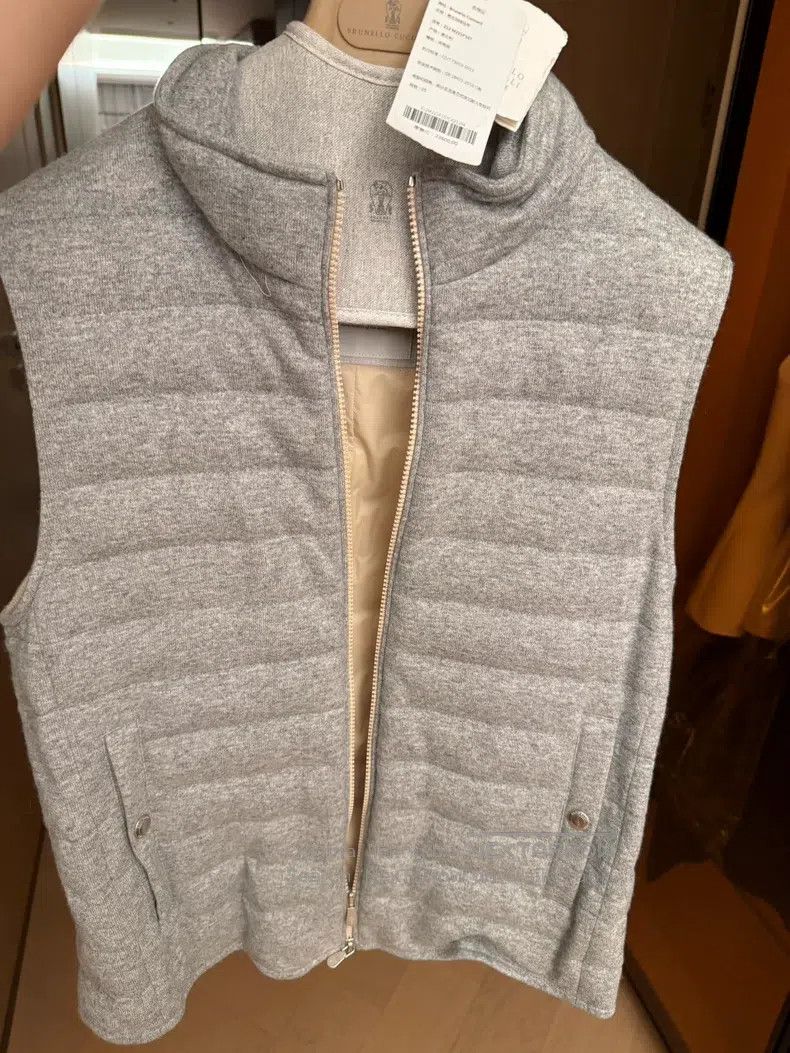 Brunello Cucinelli Brunello Cucinelli Men's Wool-blend Filled Vest for Fall a Size US M / EU 48-50 / 2 - 1 Thumbnail