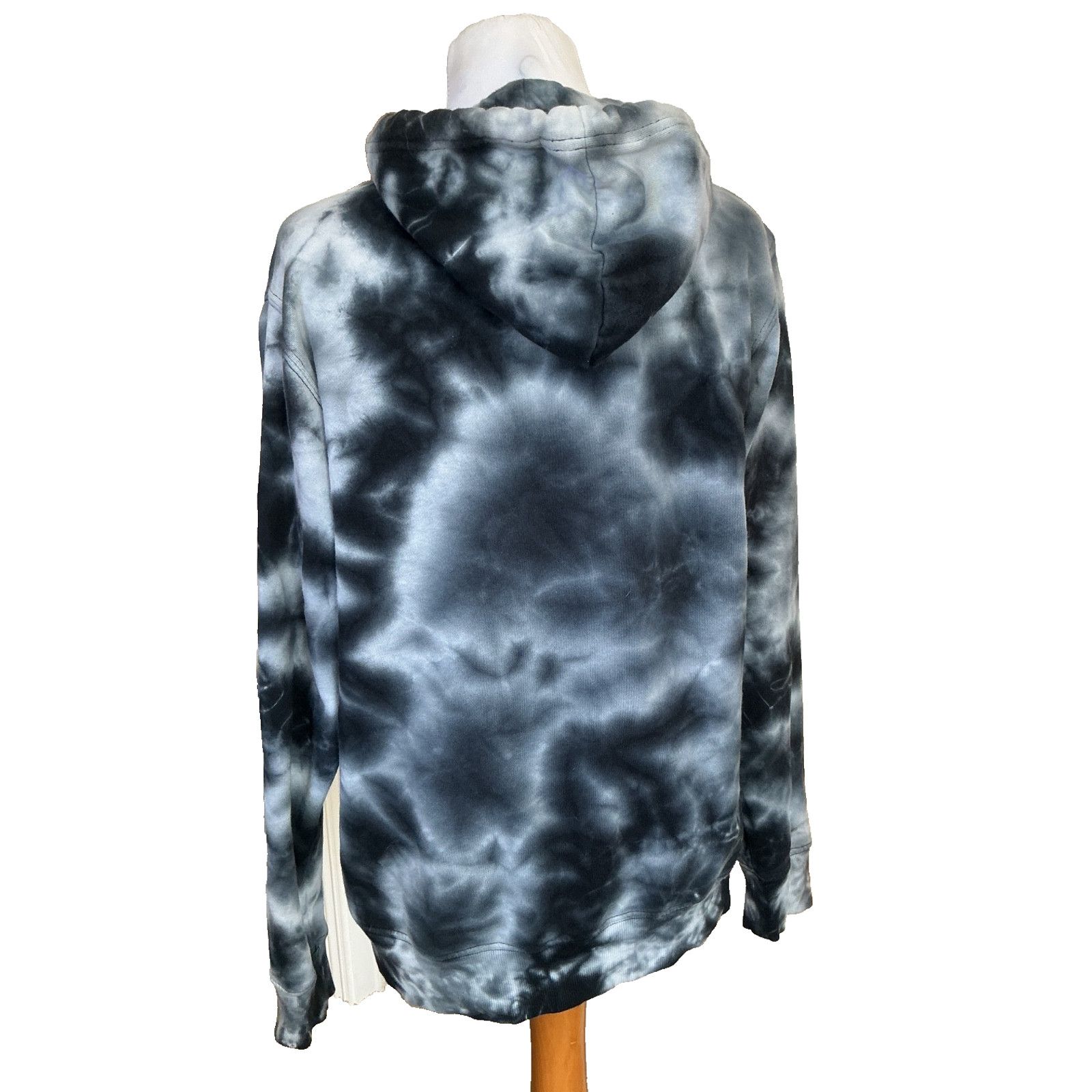 True Religion TRUE RELIGION BLUE TIE-DYE BUDDHA GUITAR HOODIE SWEATSHIRT Size US L / EU 52-54 / 3 - 3 Thumbnail