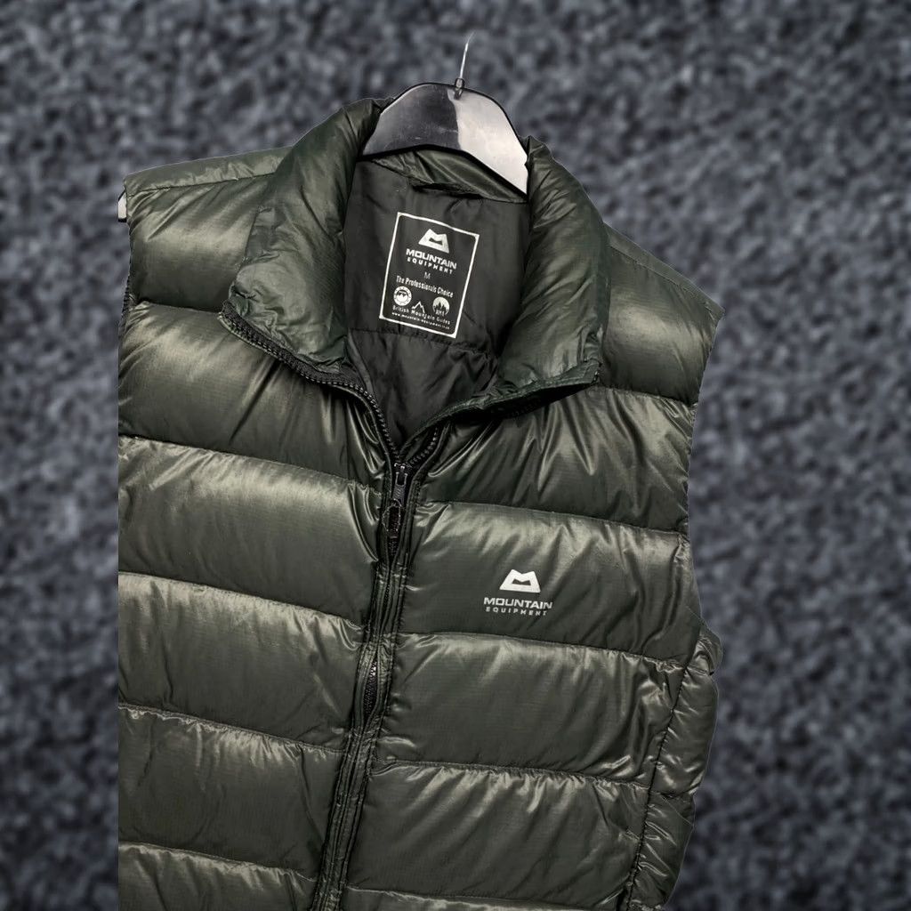 Mountain Equipment Mountain Equipment Mens Down Puffer Vest M Shirt Mens Down Vest Multicolor Logo 90s? No. Size US M / EU 48-50 / 2 - 1 Thumbnail