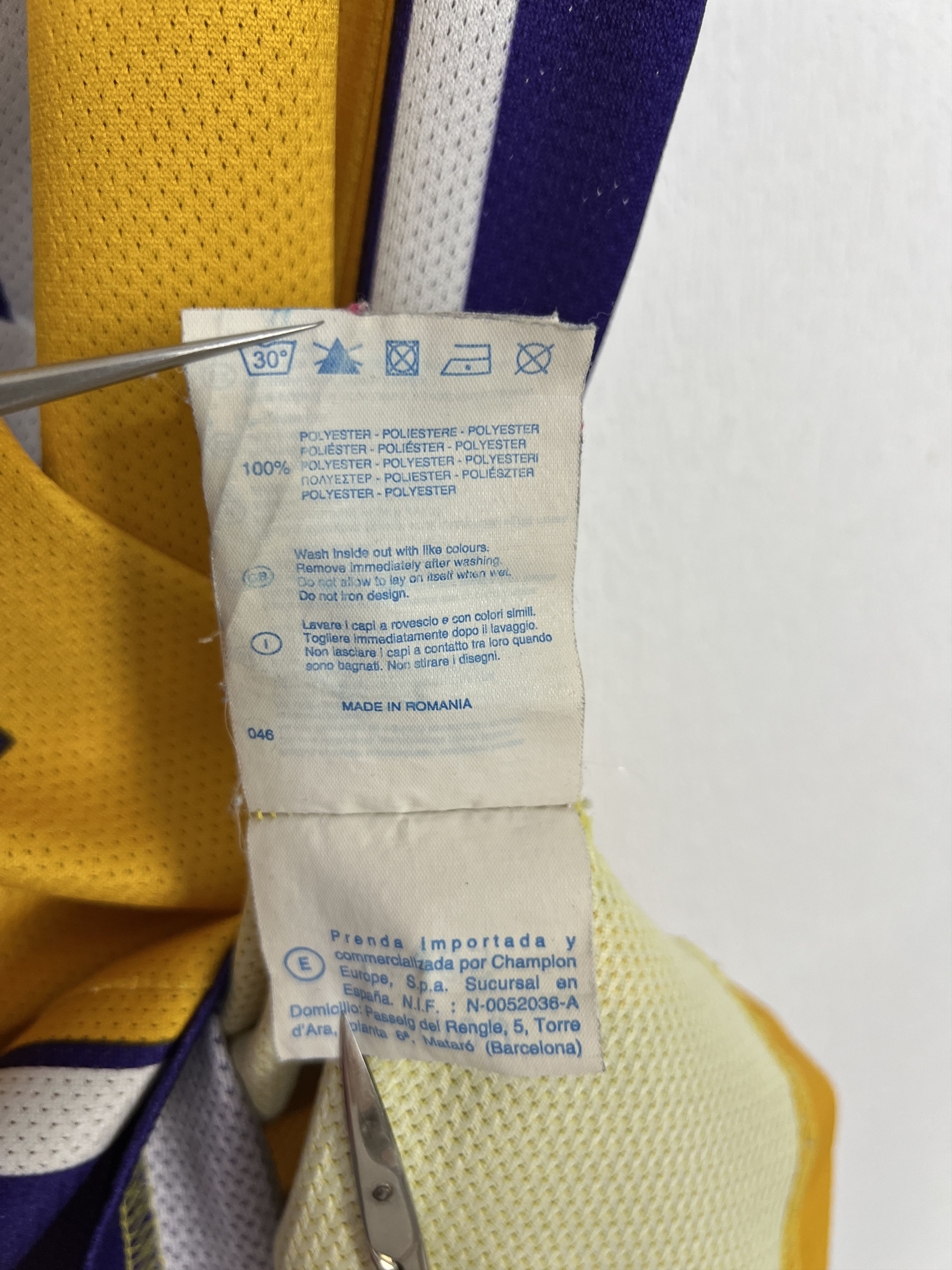 Champion Vintage 90's Champion Los Angeles Lakers #24 Bryant Jersey Size US L / EU 52-54 / 3 - 14 Thumbnail