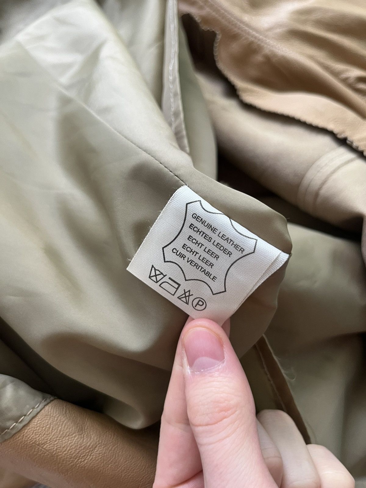 Versace Versace Classic V2 Vintage Genuine Leather Coat Beige Size L / US 10 / IT 46 - 10 Thumbnail