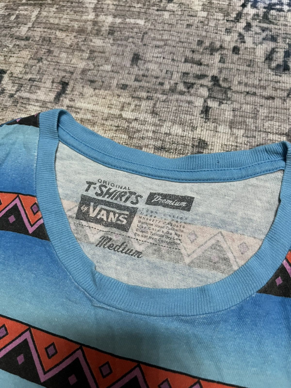 Vans 🔥Vans Stripe Native Design Tee Size US M / EU 48-50 / 2 - 3 Thumbnail