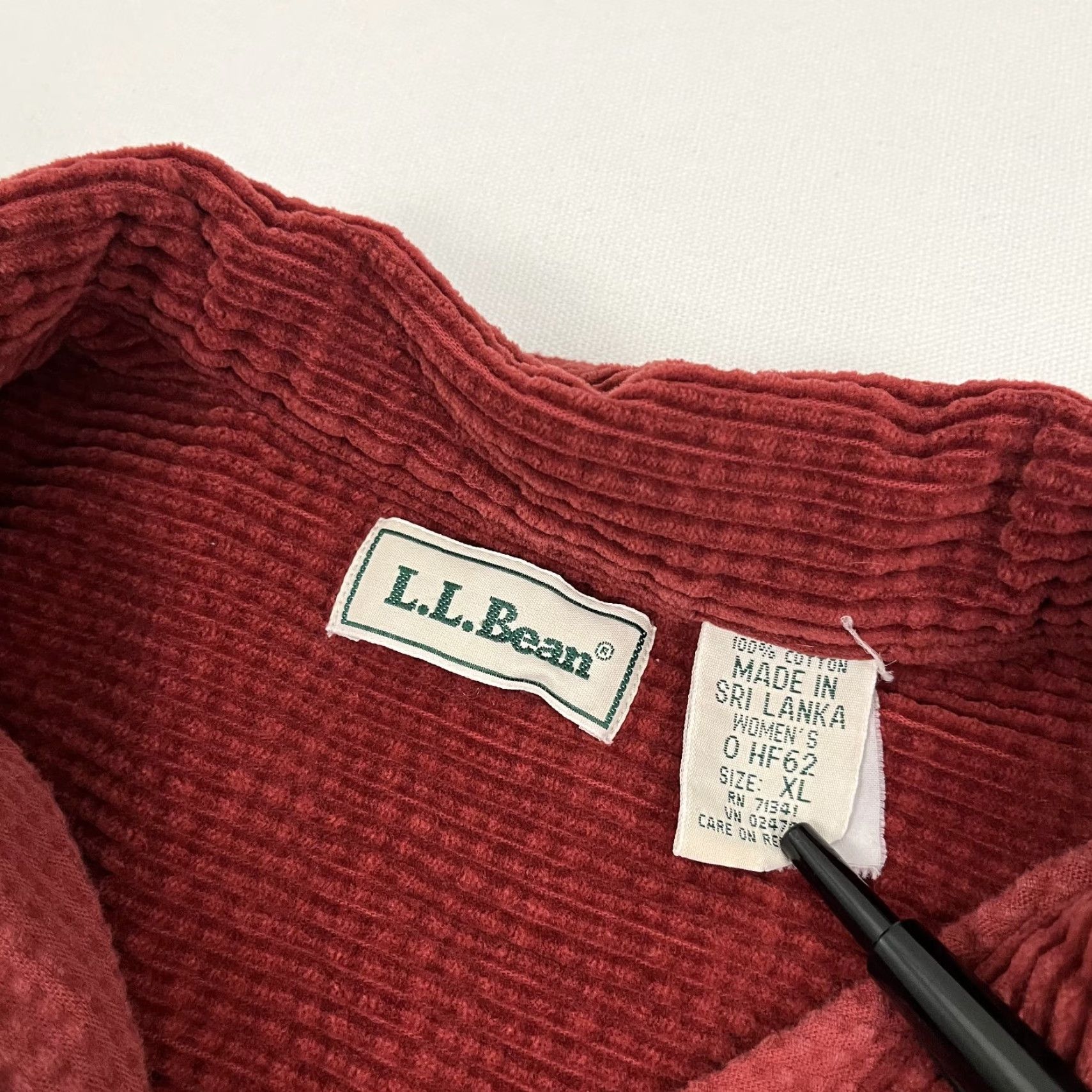 Vintage LL Bean Shirt Womens XL Crop Red Thick Corduroy Shacket Wide Whale Cabin Barn Size XL / US 12-14 / IT 48-50 - 2 Thumbnail