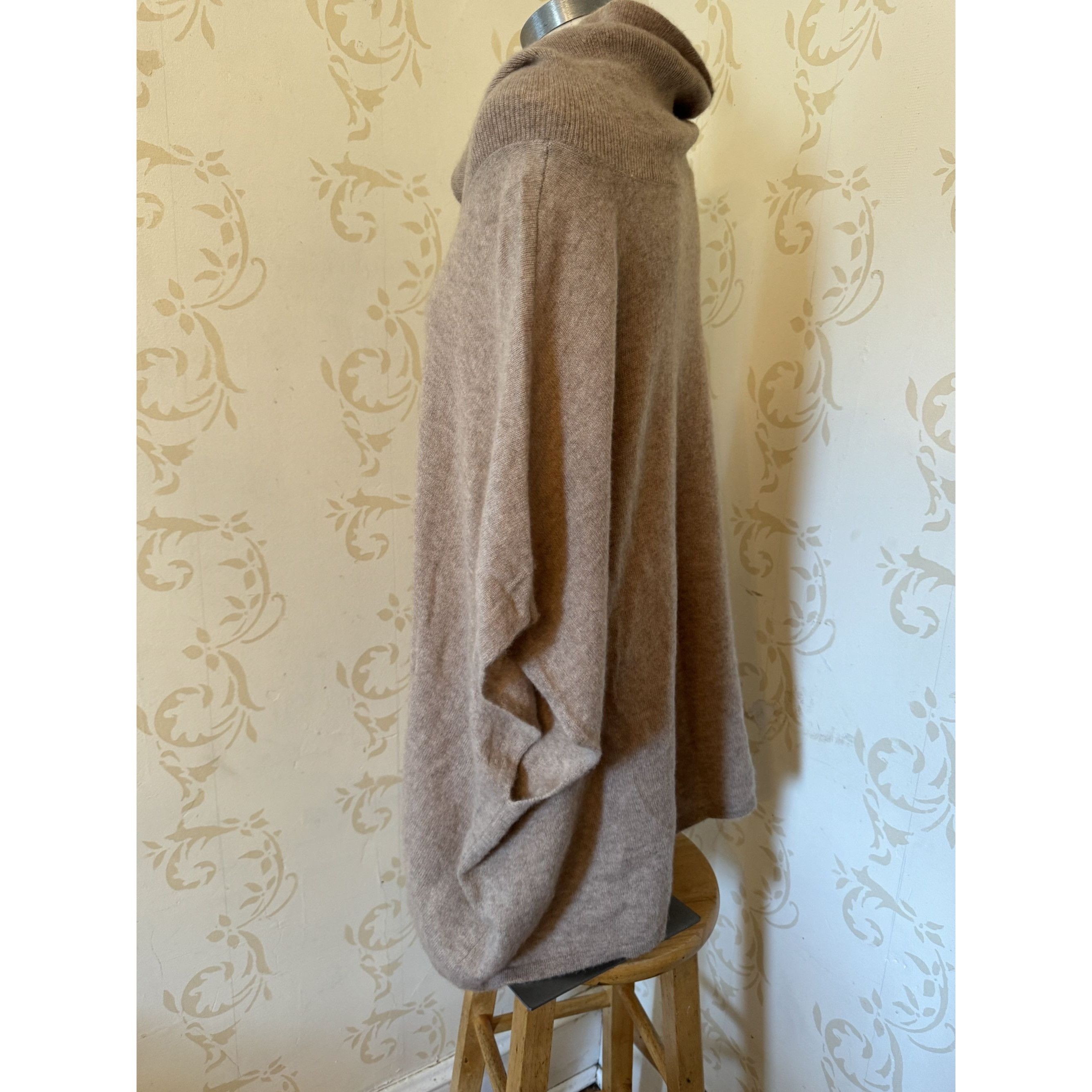 Vintage Morgan Taylor 100% Cashmere Beautiful Beige Sweater Ladies S Size XL / US 12-14 / IT 48-50 - 3 Thumbnail