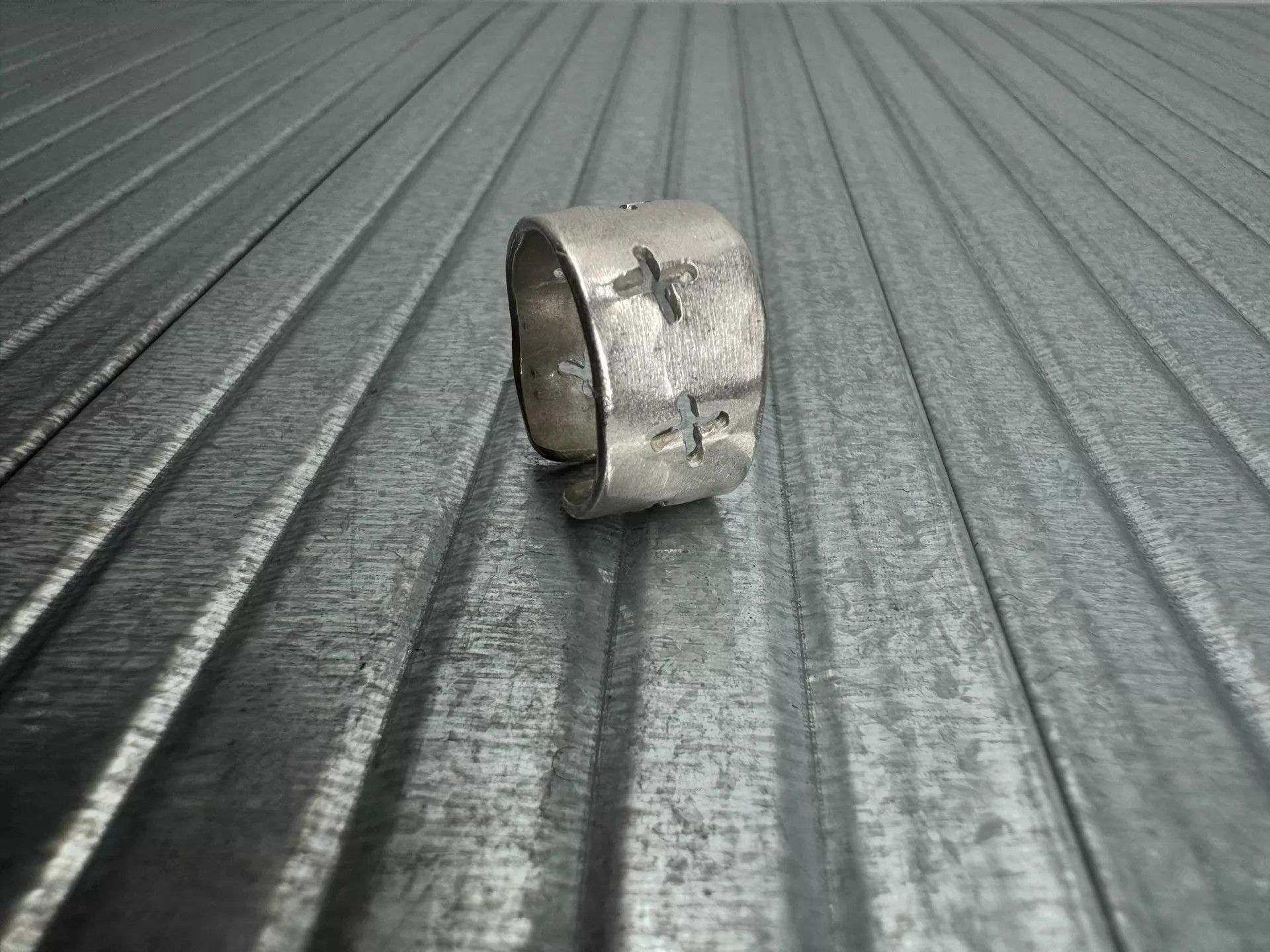 Ma+ m.a+ maurizio amadei wide hollow cross ring AG53 size m new Size ONE SIZE - 2 Thumbnail