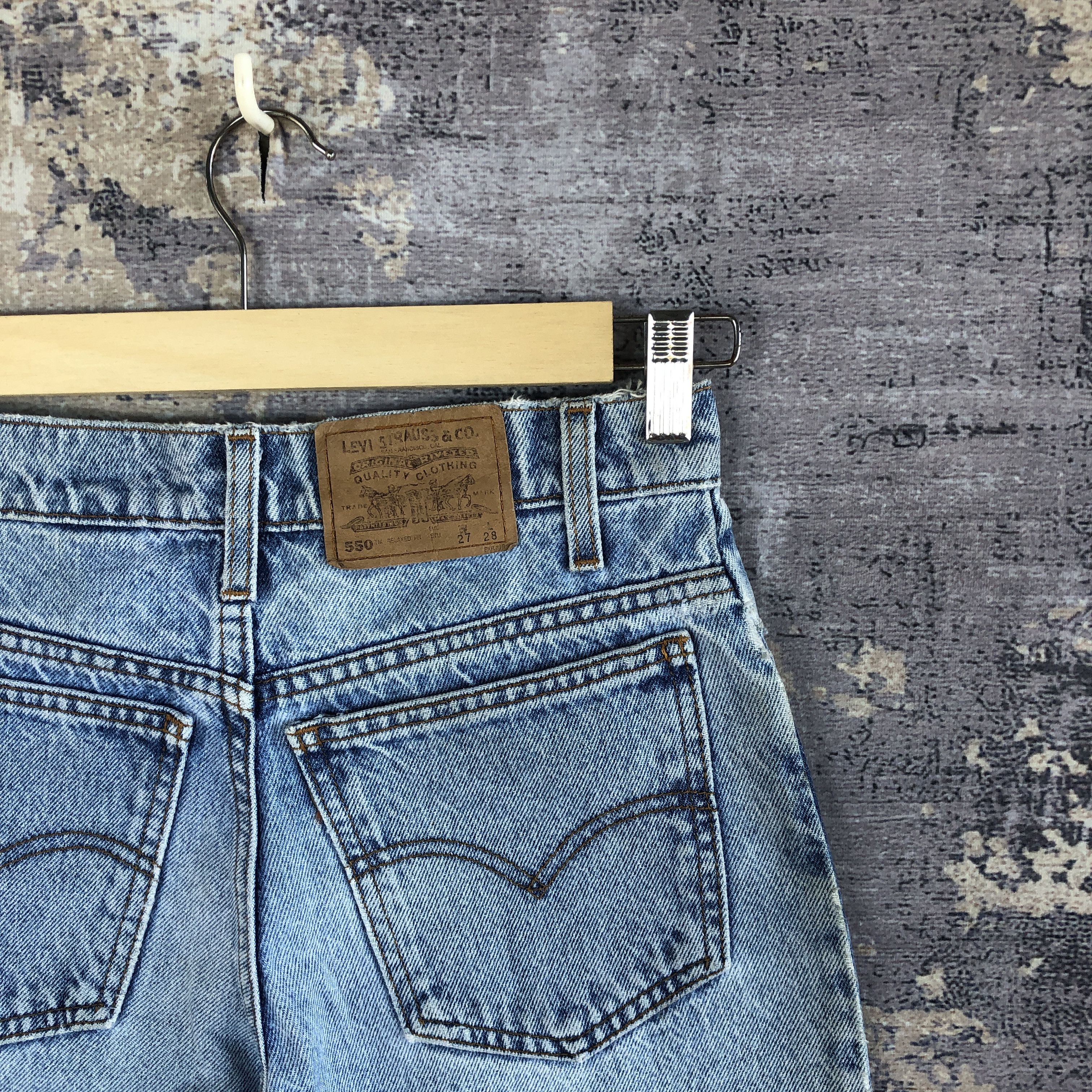Levi's Vintage Levi's Sun Faded Jeans Levis 550 Light Wash Denim Size 24" / US 00 / IT 34 - 5 Thumbnail