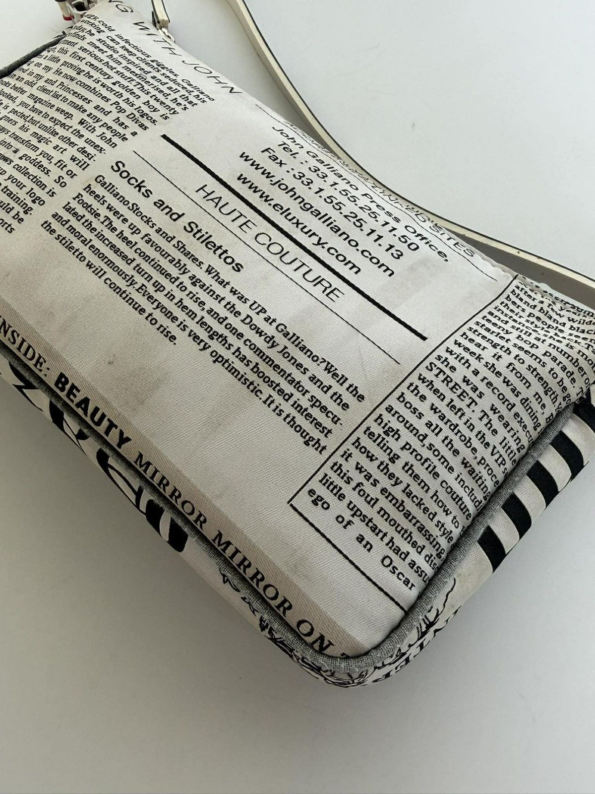 John Galliano John Galliano Newspaper Print Handbag Size ONE SIZE - 7 Thumbnail