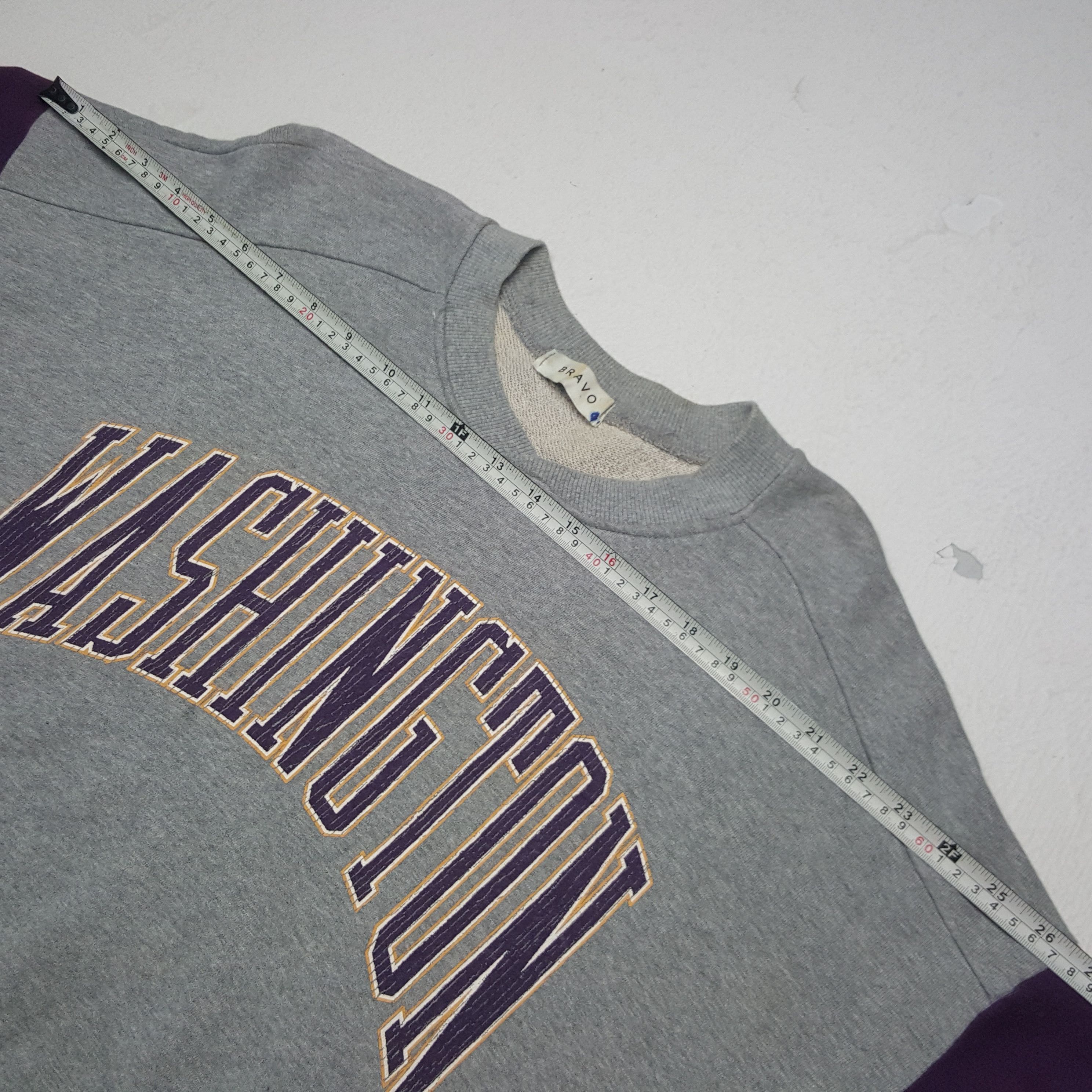 Vintage Vintage Washington Big Wolf Logo Sweatshirt Size US L / EU 52-54 / 3 - 6 Thumbnail