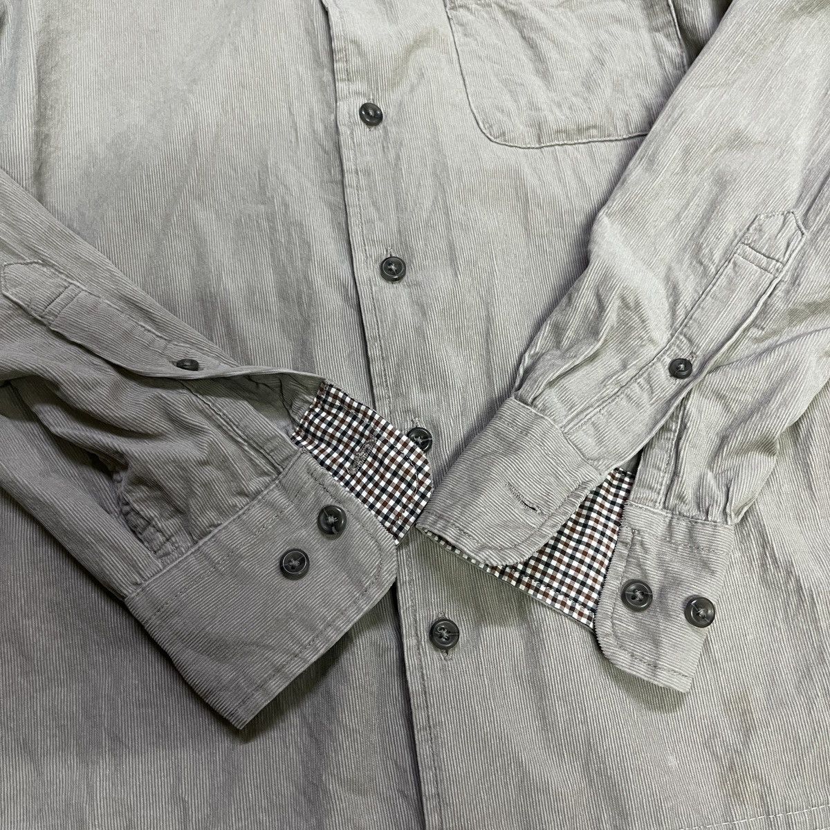 Uniqlo Uniqlo Light Corduroy Button Up Shirt Size US S / EU 44-46 / 1 - 4 Thumbnail