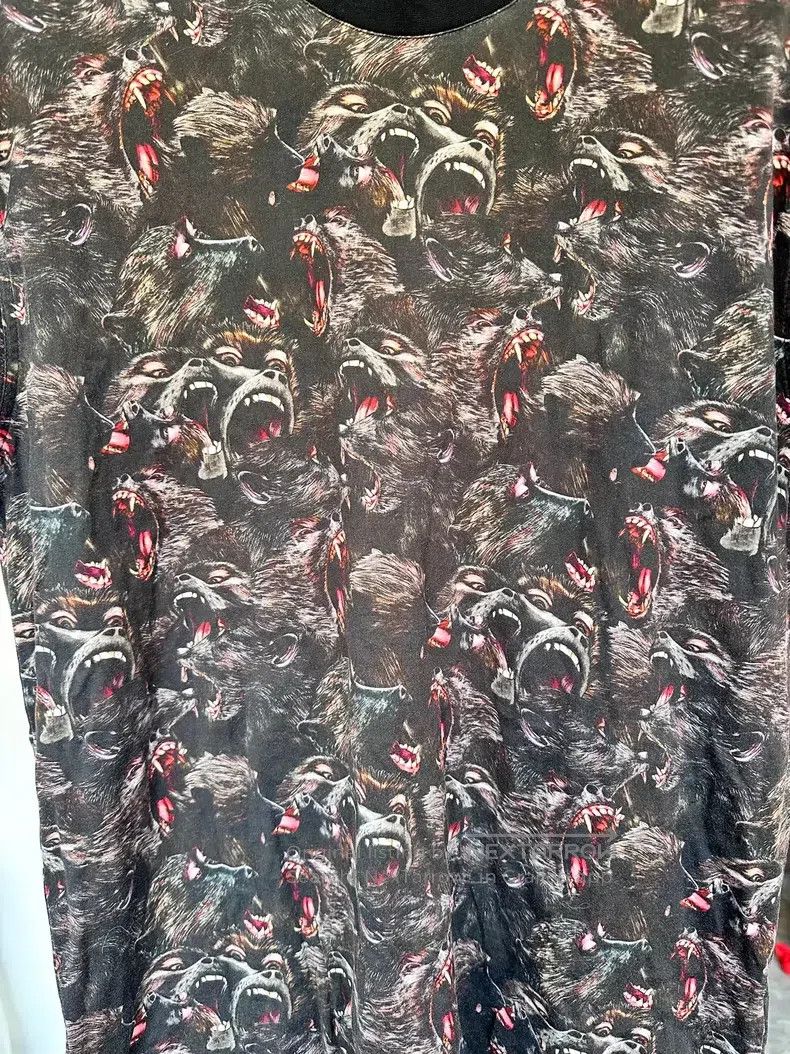Givenchy Givenchy All-over print gorilla ape short sleeve Size US S / EU 44-46 / 1 - 2 Thumbnail