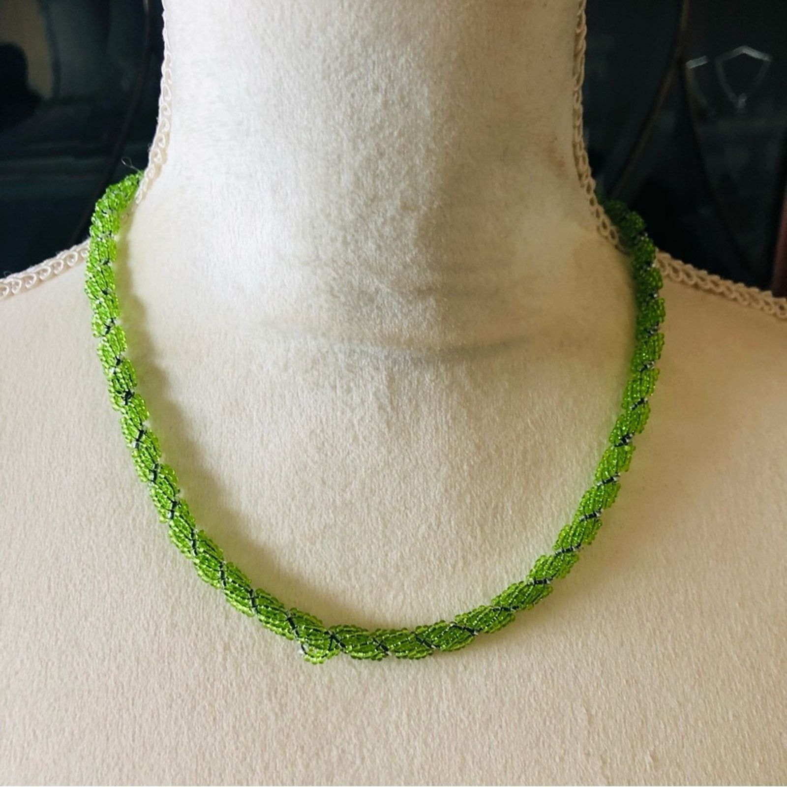Handmade Handmade braided green seed bead necklace and bracelet set Size ONE SIZE - 5 Thumbnail