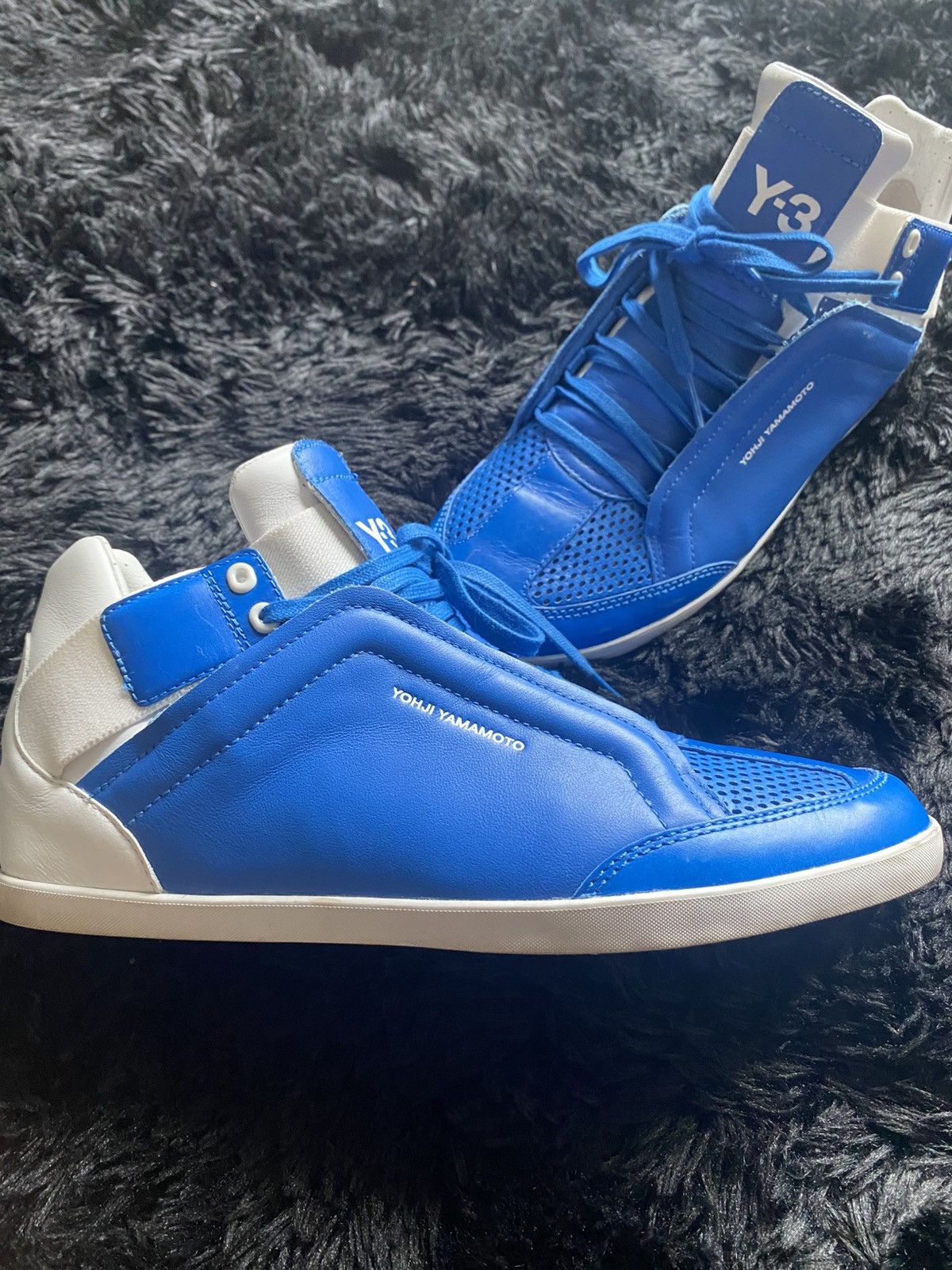 y-3 yohji yamamoto blue and white
