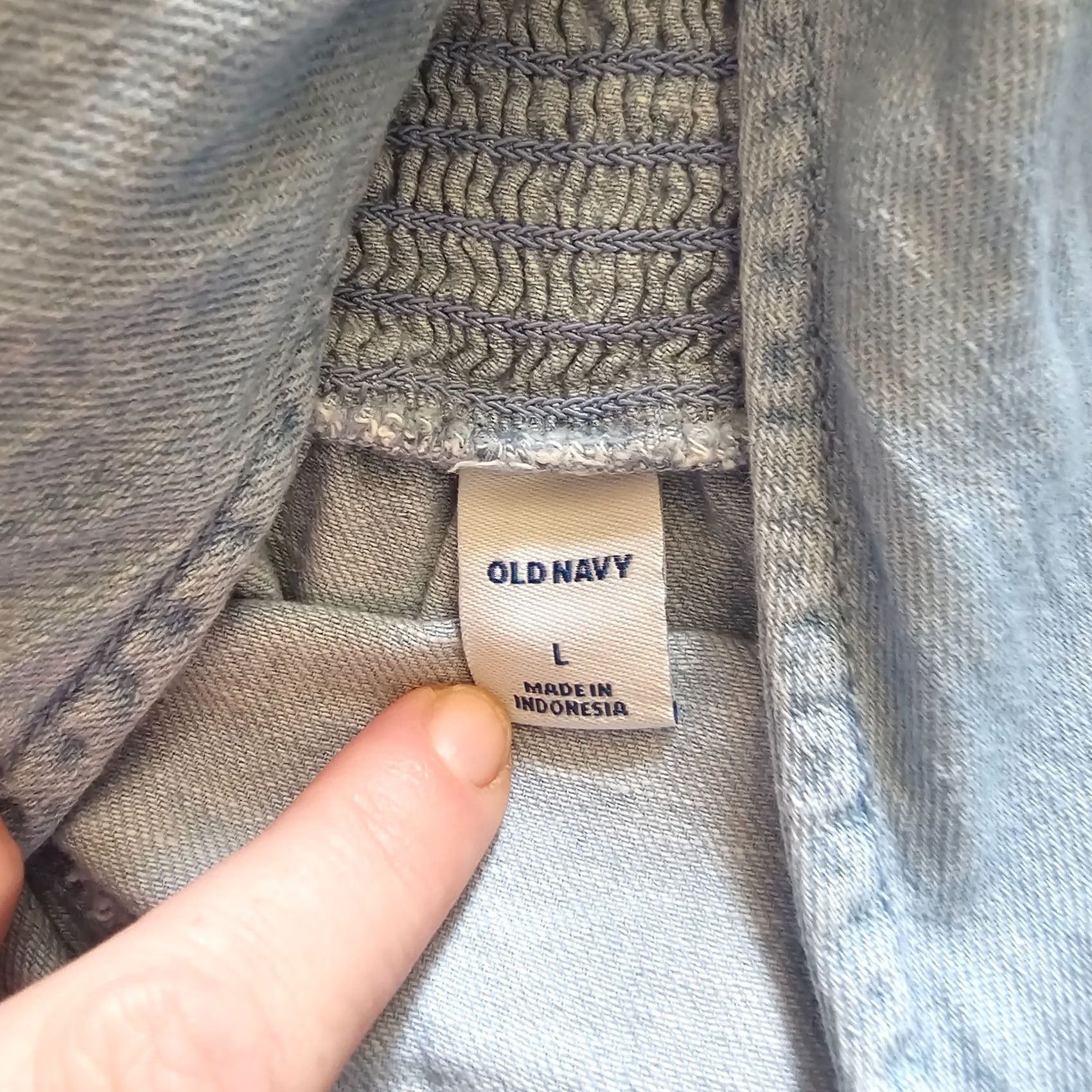Old Navy Old Navy Top Women Large Blue Jean Denim V-Neck Short Sleeve Casual Blouse Size L / US 10 / IT 46 - 4 Thumbnail